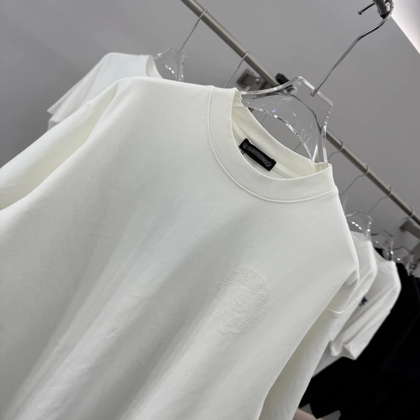 Laser-Cut Logo Crew-Neck T-Shirt D16513848 — view 3
