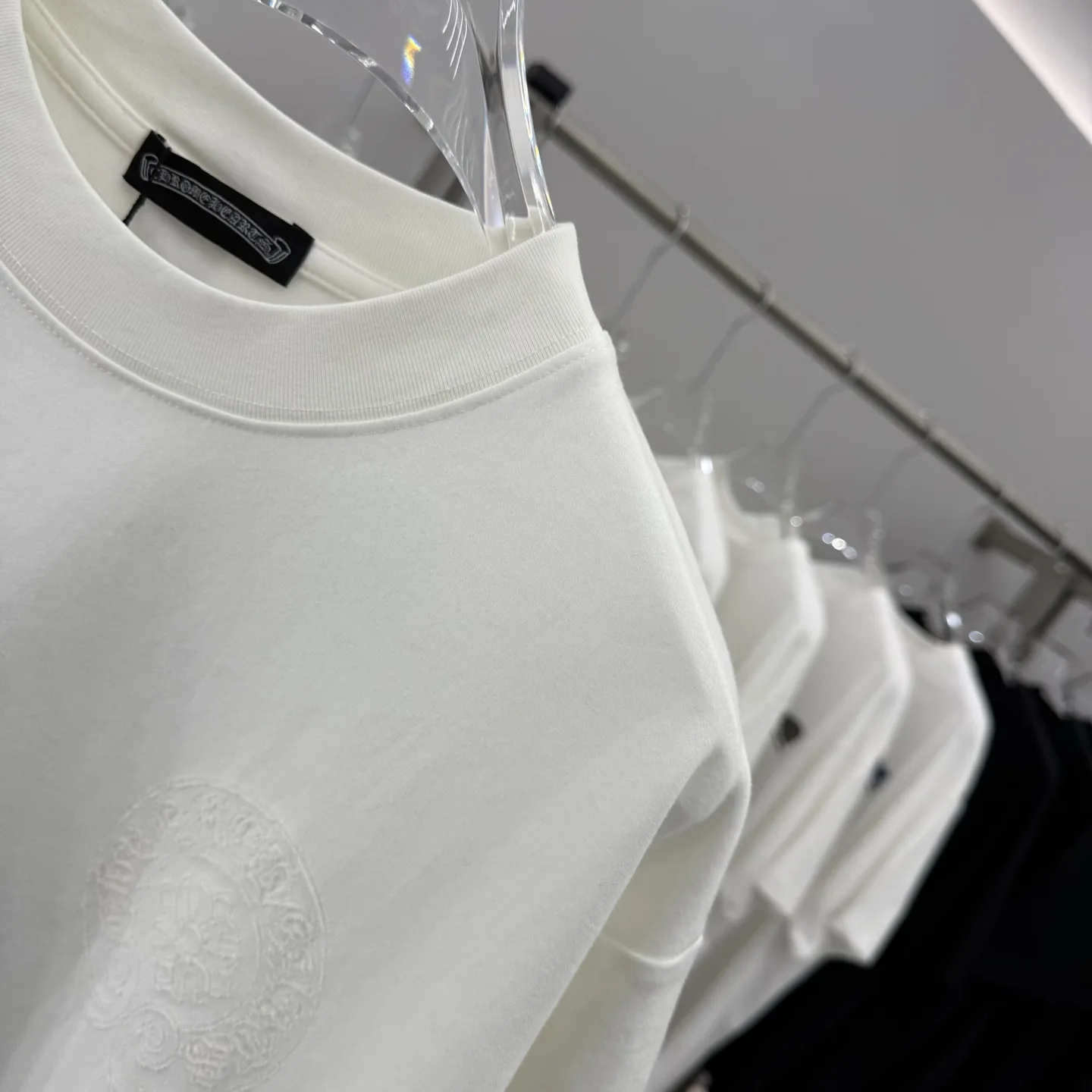 Laser-Cut Logo Crew-Neck T-Shirt D16513848 — view 4