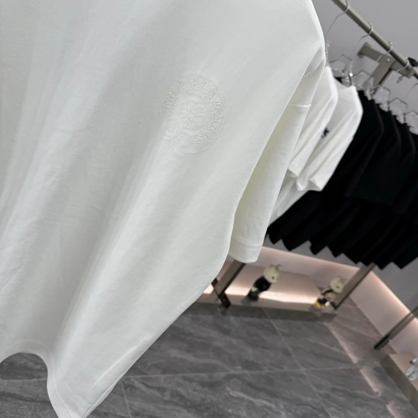 Laser-Cut Logo Crew-Neck T-Shirt D16513848 — view 5