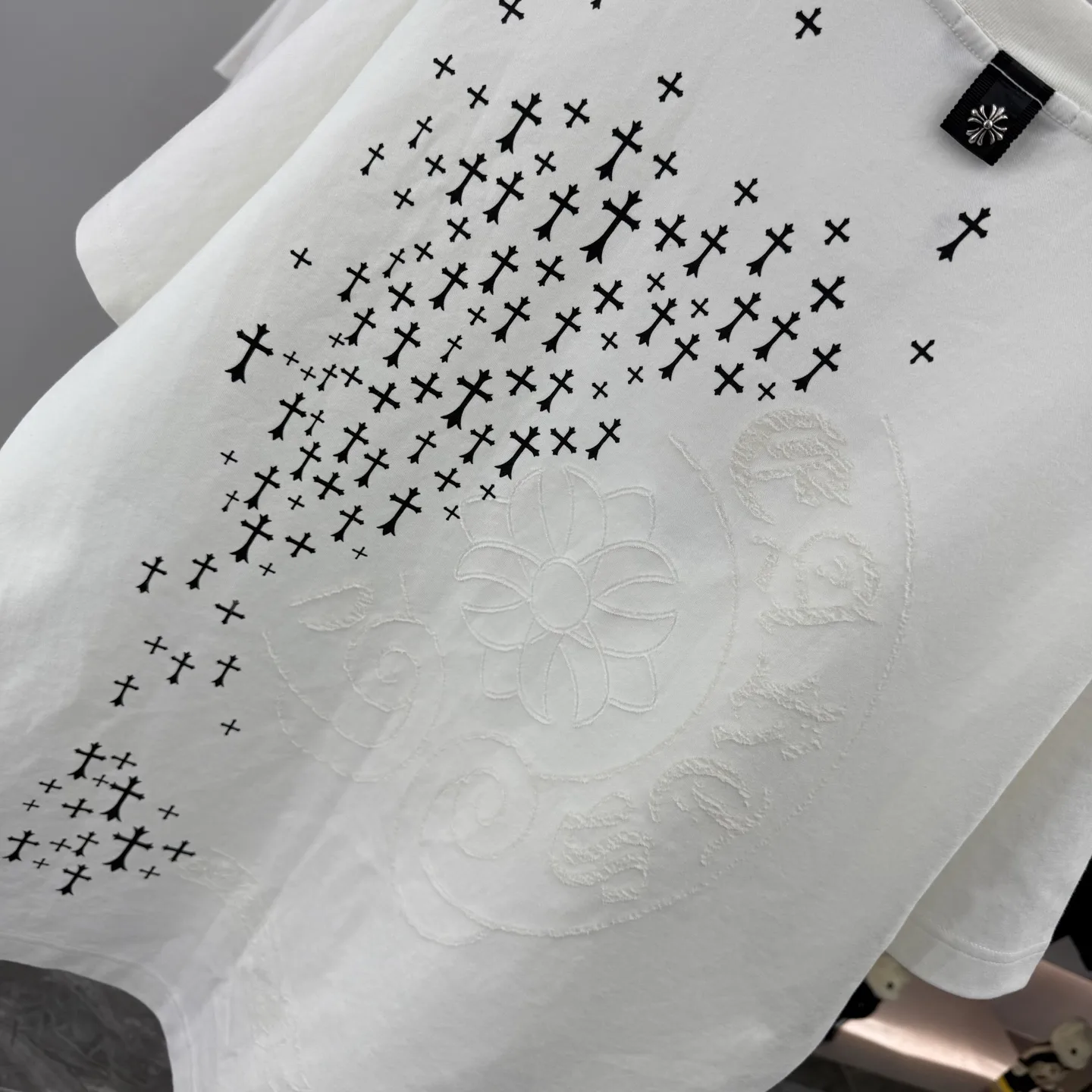 Laser-Cut Logo Crew-Neck T-Shirt D16513848 — view 8