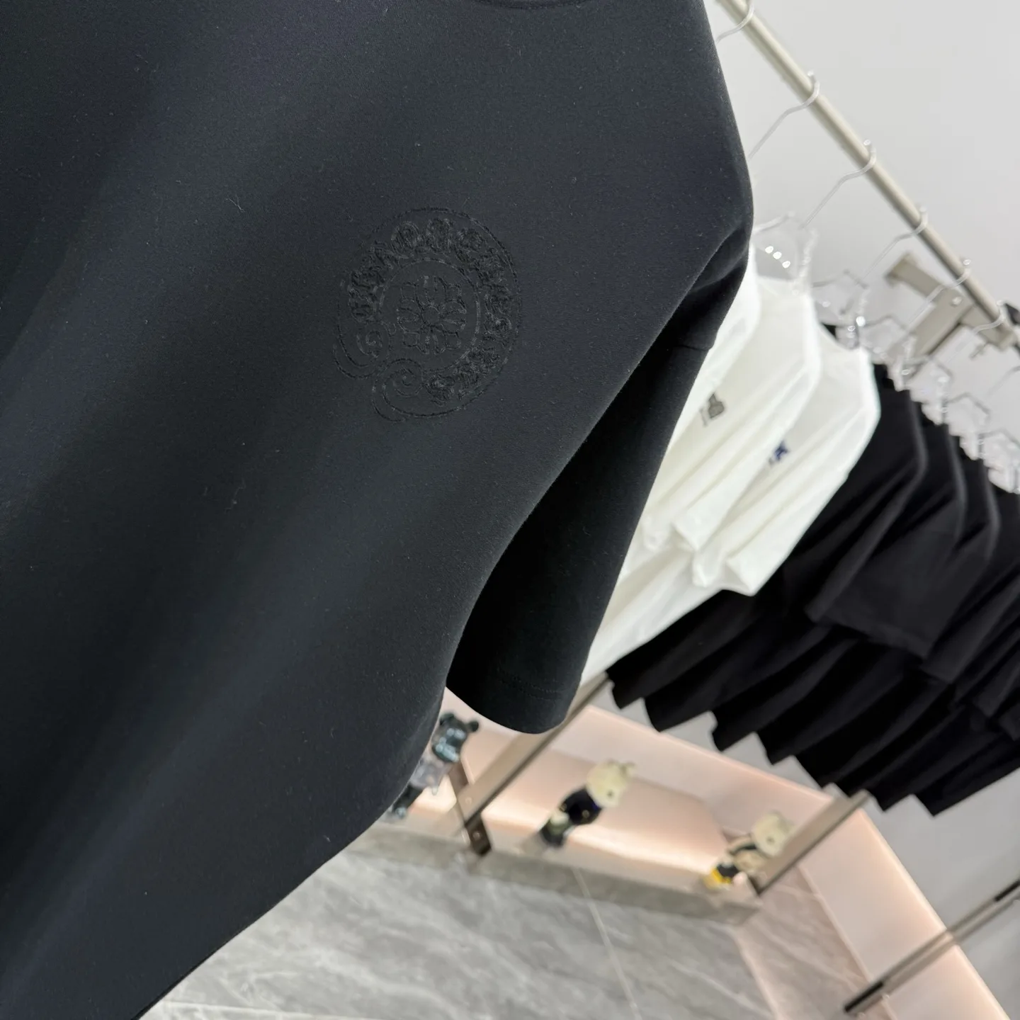 Laser-Cut Logo Crew-Neck T-Shirt D16513850 — view 5