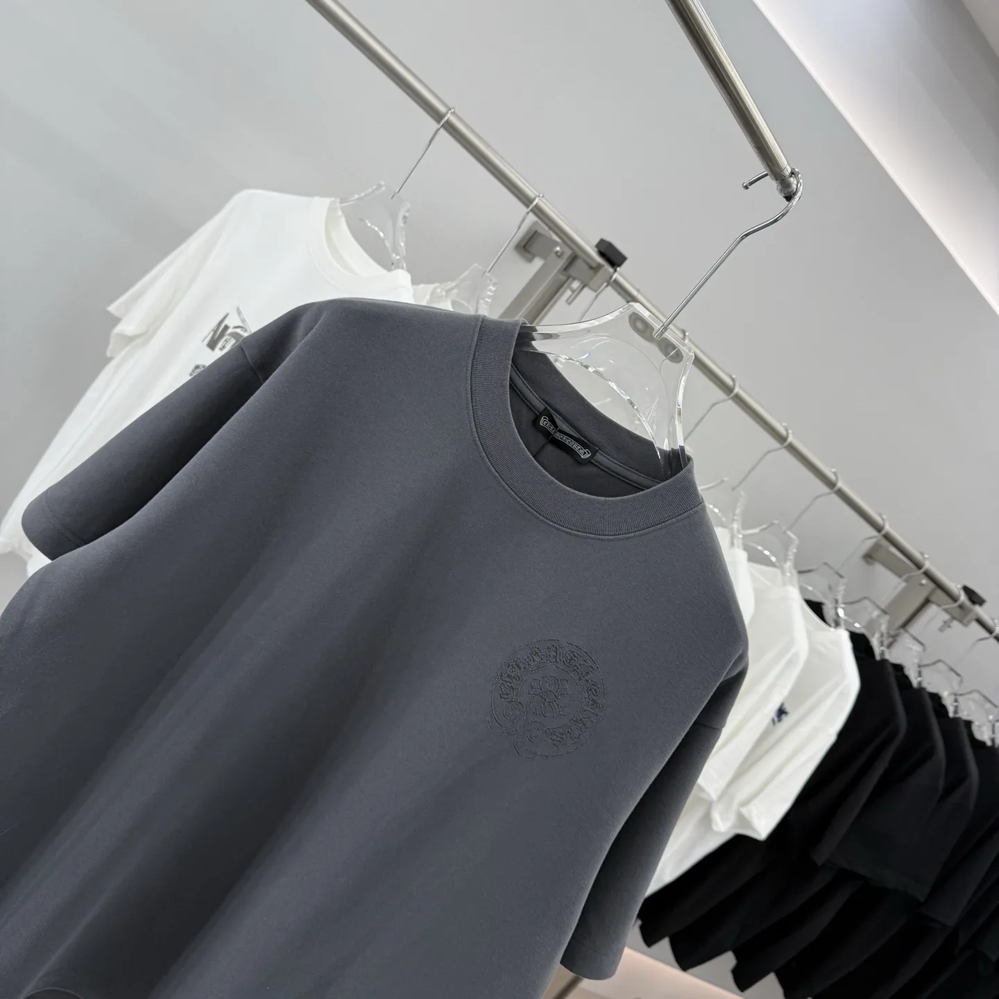 Laser-Etched Oversized Cotton T-Shirt D16513849 — view 3