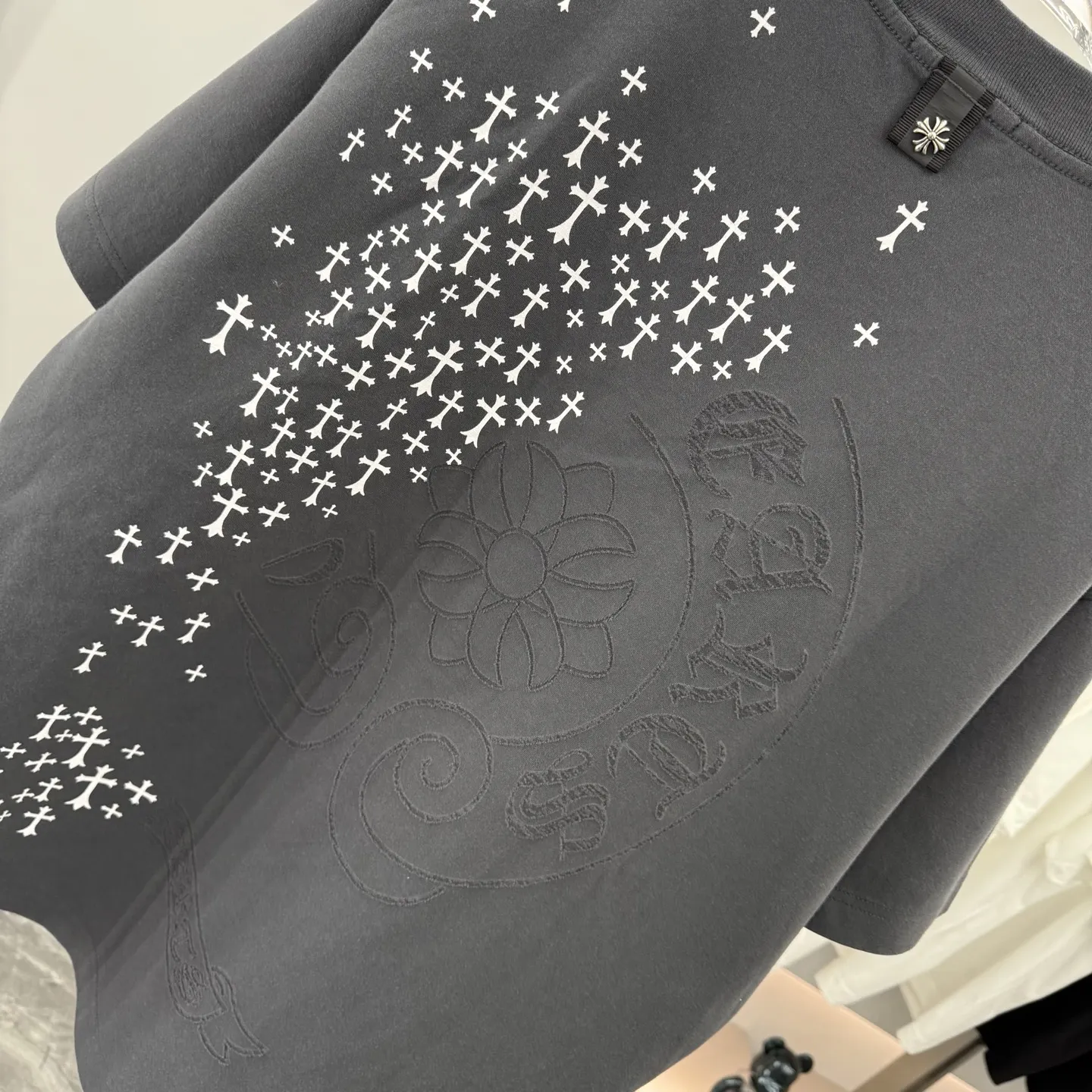 Laser-Etched Oversized Cotton T-Shirt D16513849 — view 8