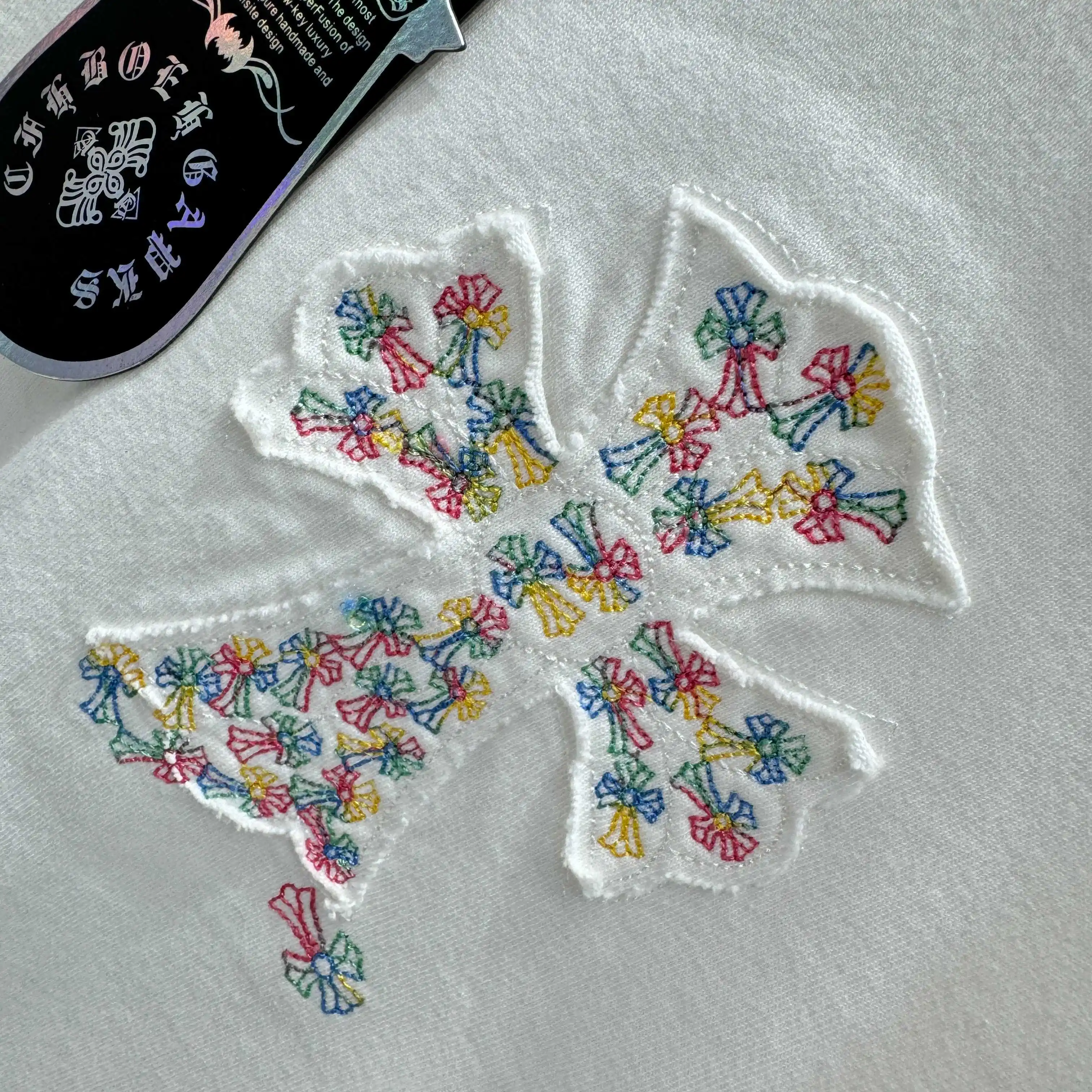 Embroidered Cross Patch Cotton T-Shirt D17013826 — view 8