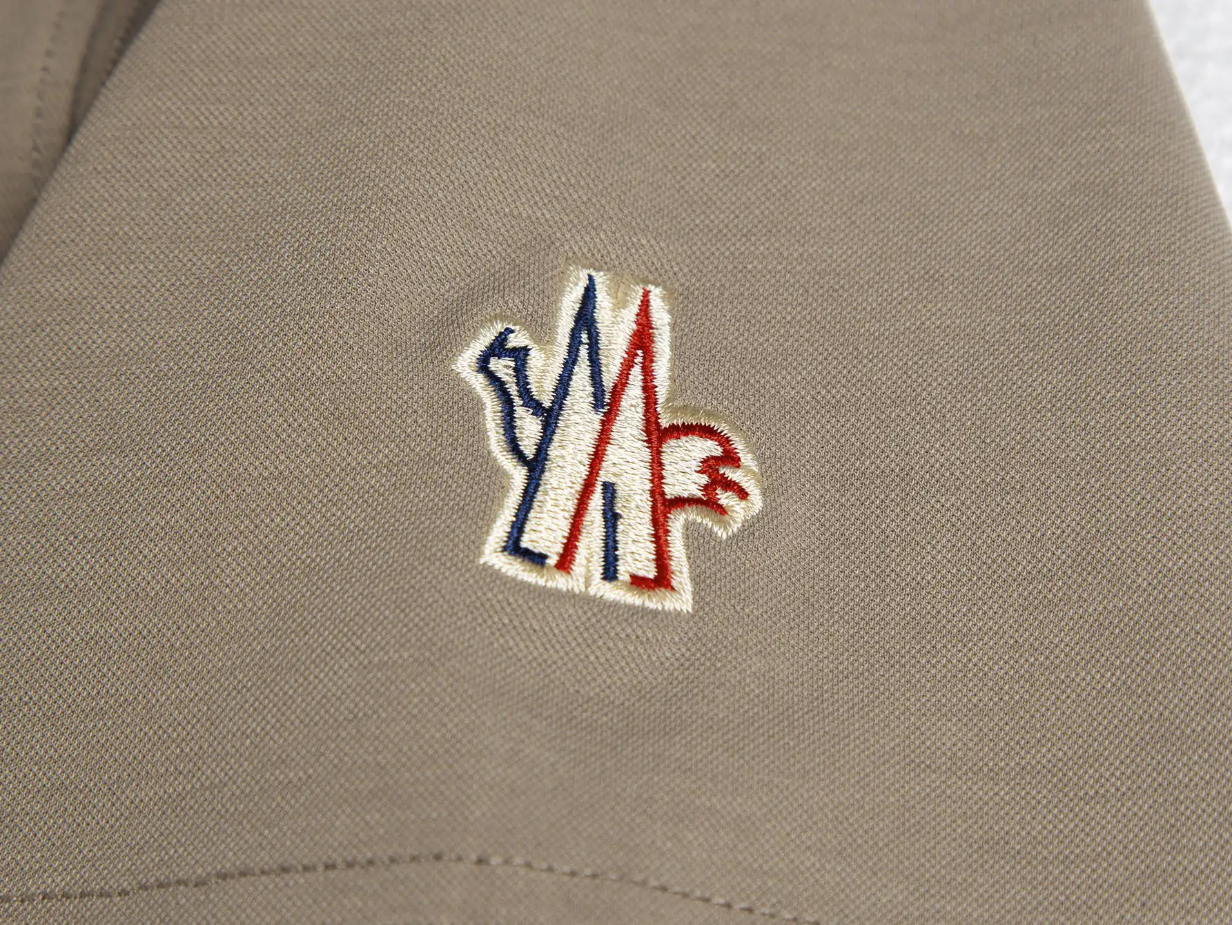 Logo-Embroidered Quarter-Zip Polo Shirt D17012711 — view 3