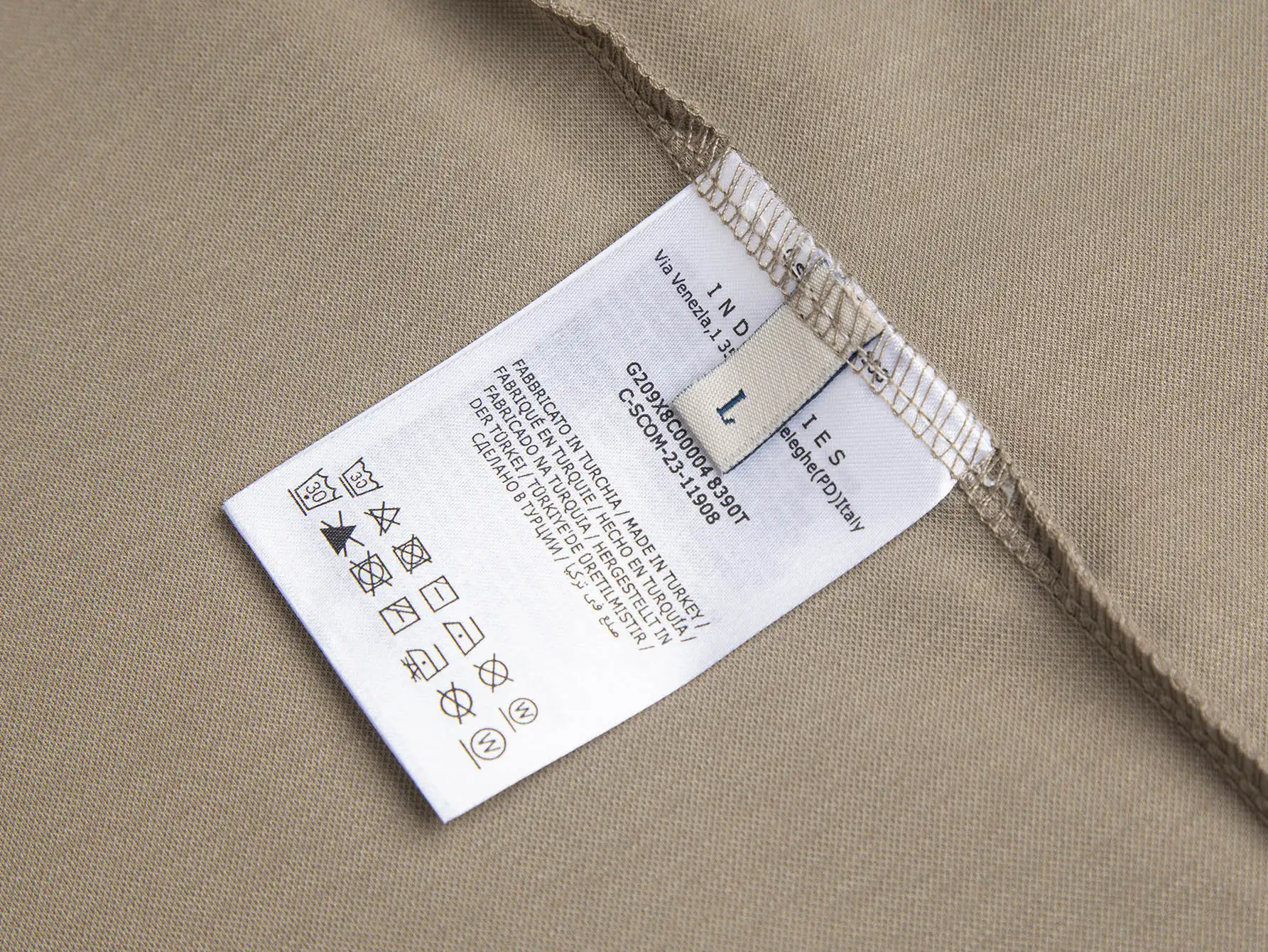 Logo-Embroidered Quarter-Zip Polo Shirt D17012711 — view 8