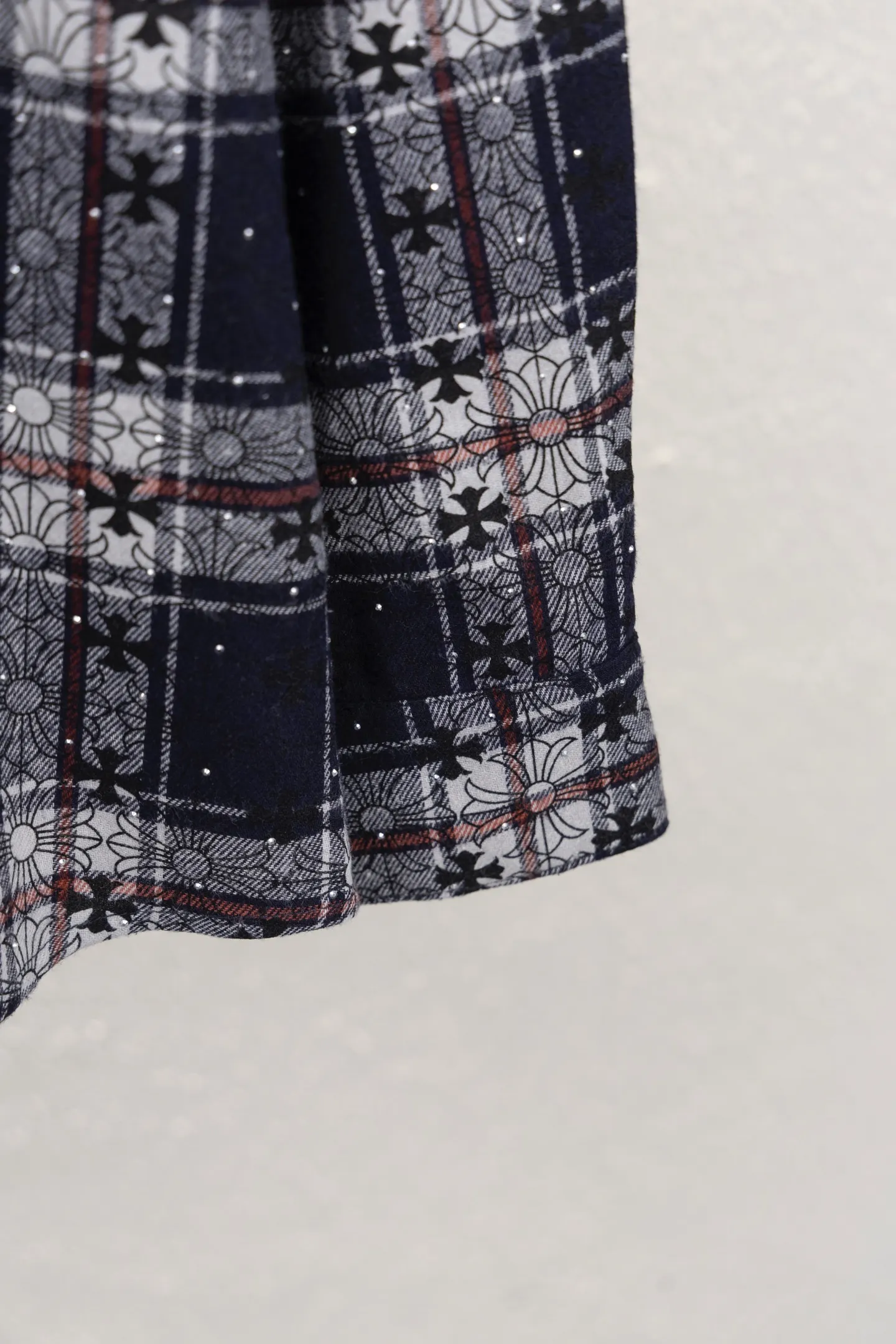Leather Cross Patch Plaid Flannel Shirt D17012243 — view 9