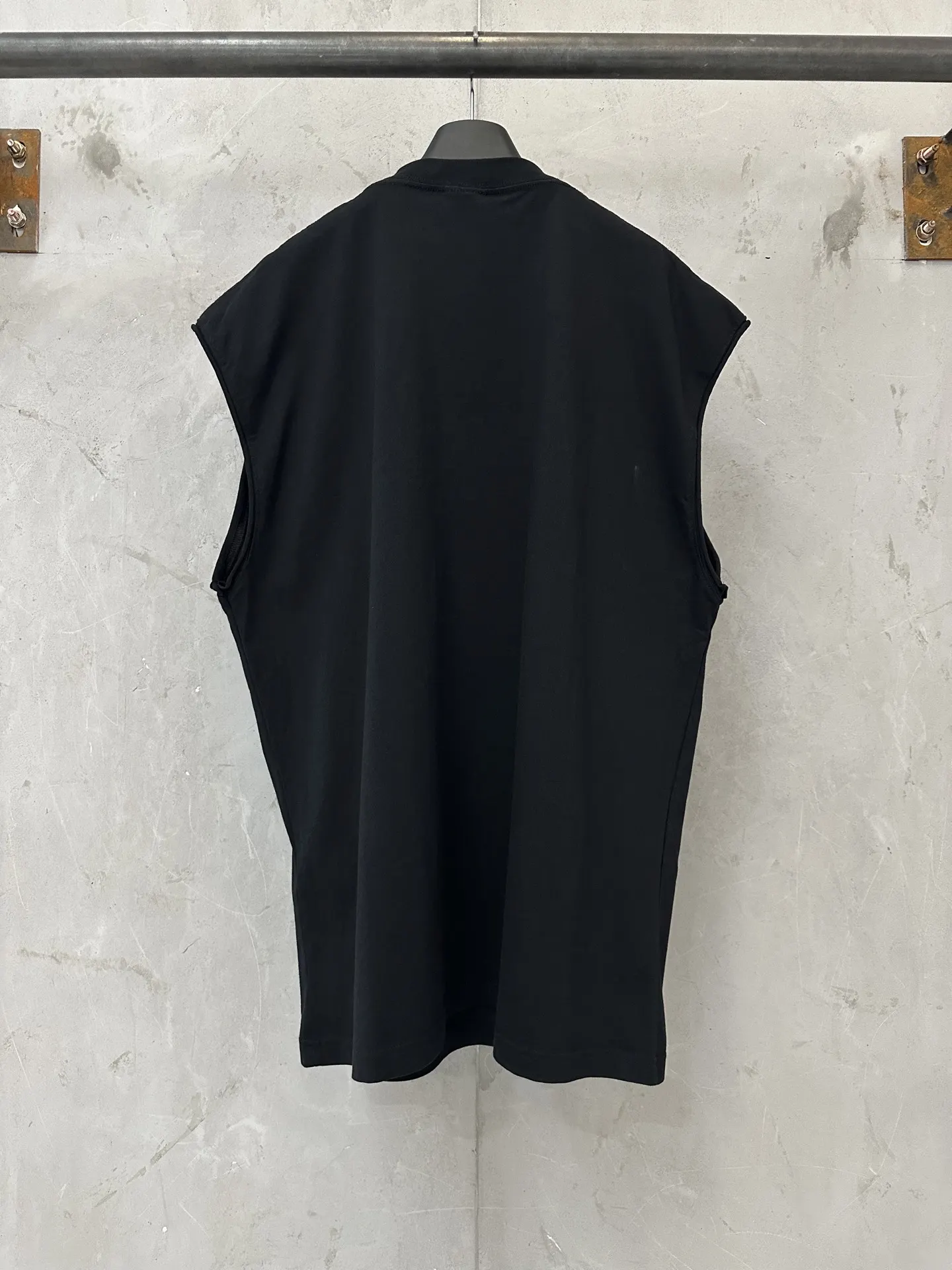Balenciaga Couture Wave Print Sleeveless T-Shirt D17011543 — view 2