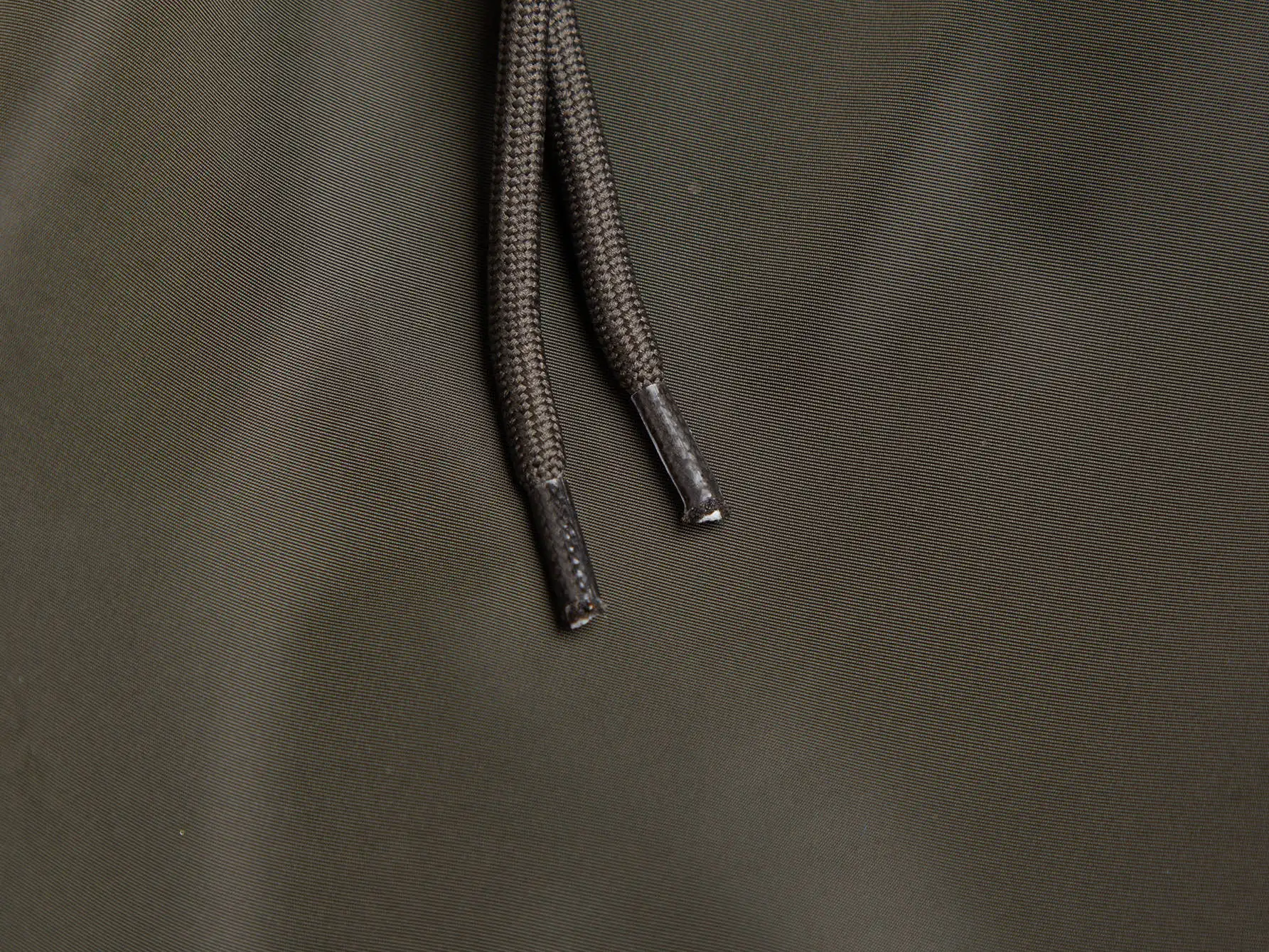 Logo-Appliquéd Re-Nylon Cargo Shorts D17015813 — view 8