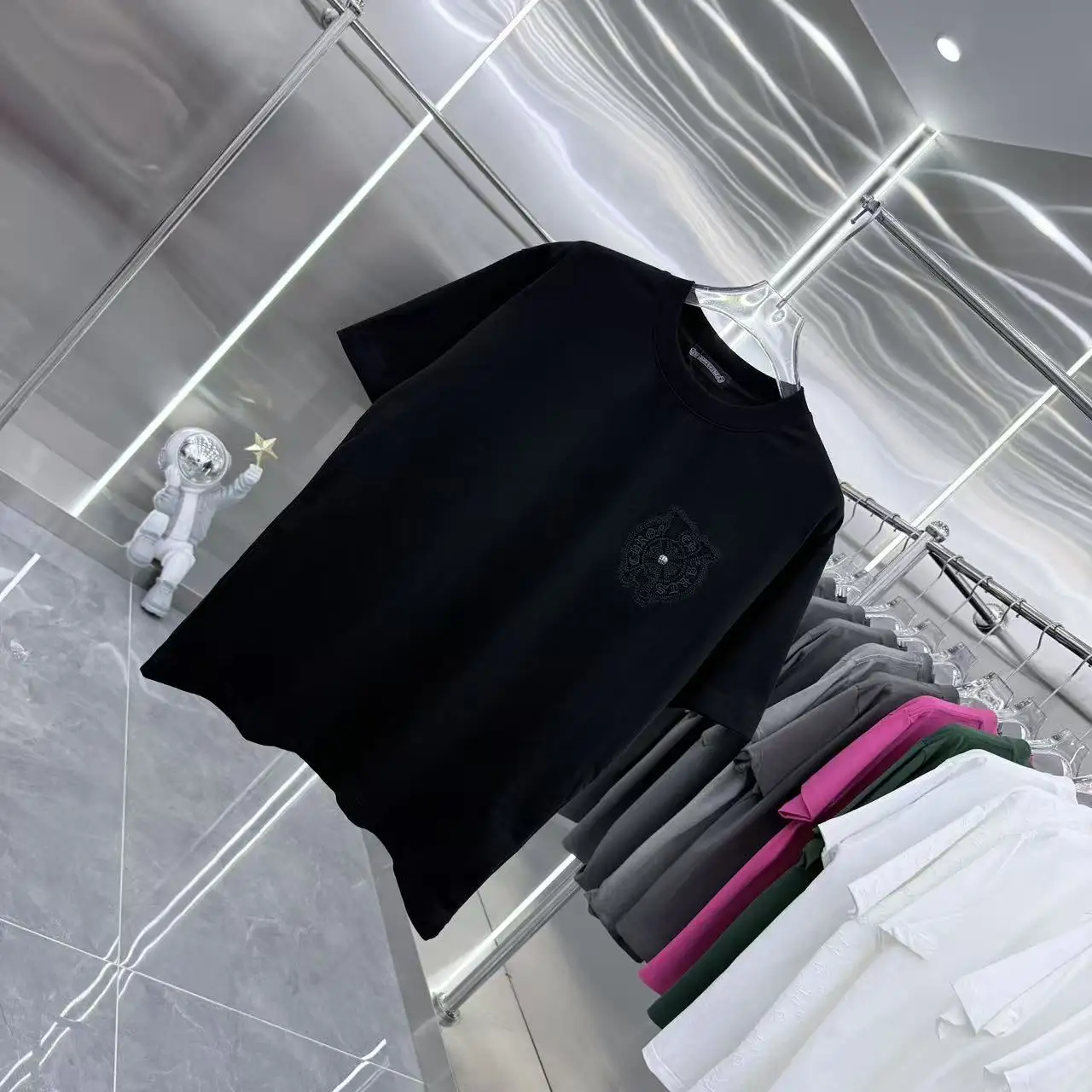 Horseshoe Logo Embellished T-Shirt D17513897 — view 2