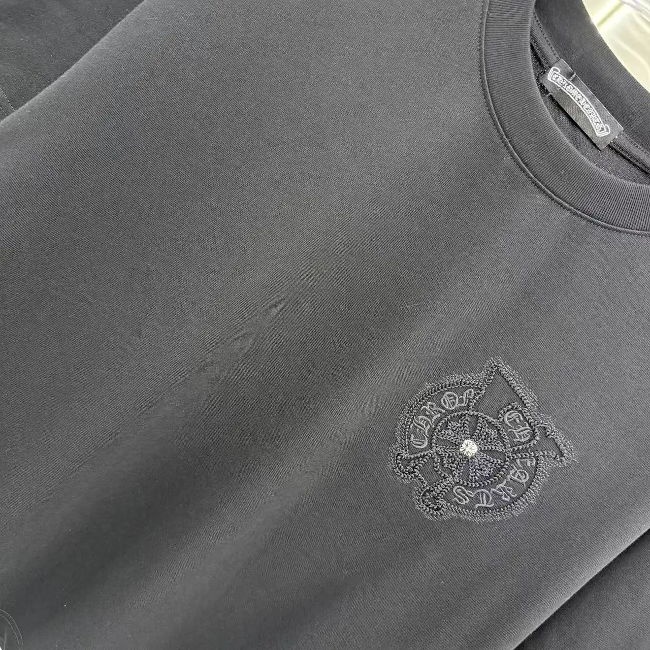 Horseshoe Logo Embellished T-Shirt D17513897 — view 5