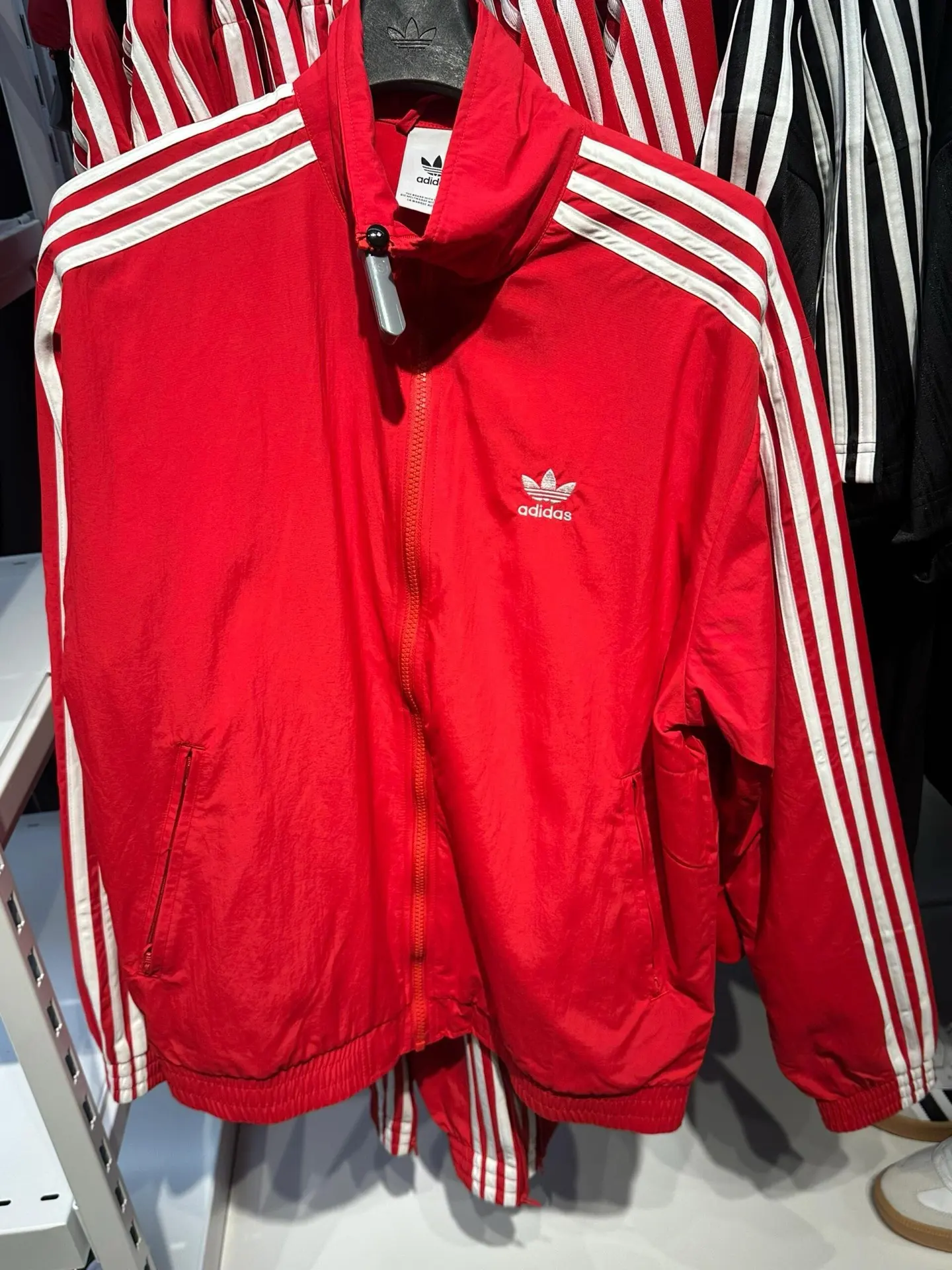 Adicolor Classics 3-Stripes Track Jacket D17514000 — view 2