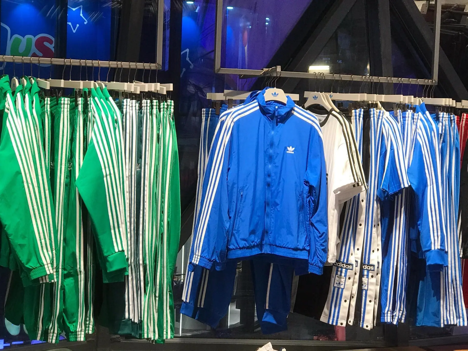 Adicolor Classics 3-Stripes Track Jacket D17514000 — view 5