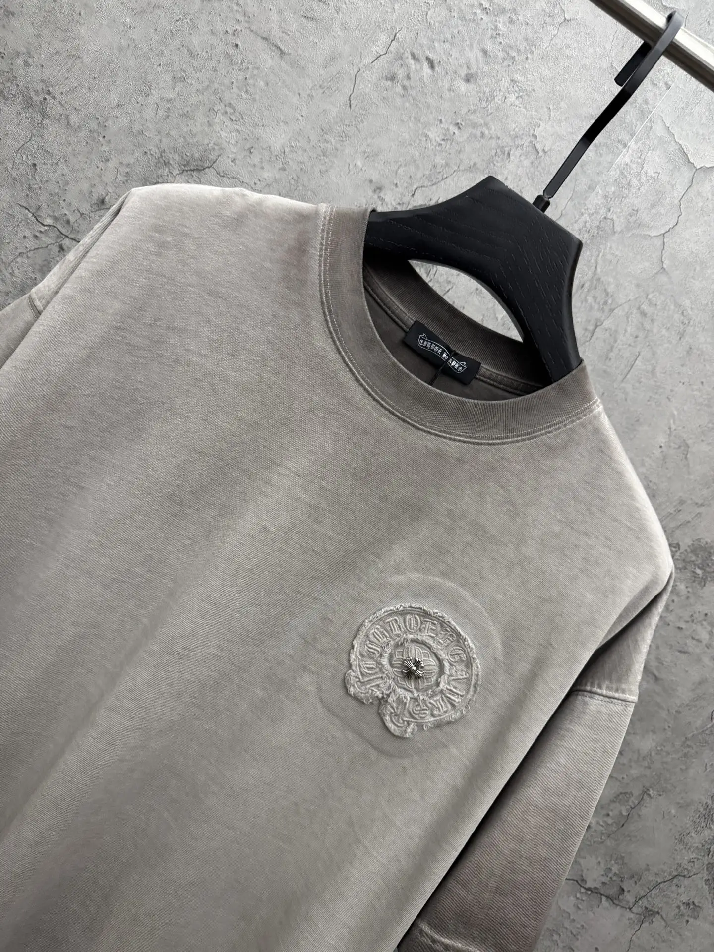 Embroidered Washed Cotton T-Shirt D17513959 — view 3