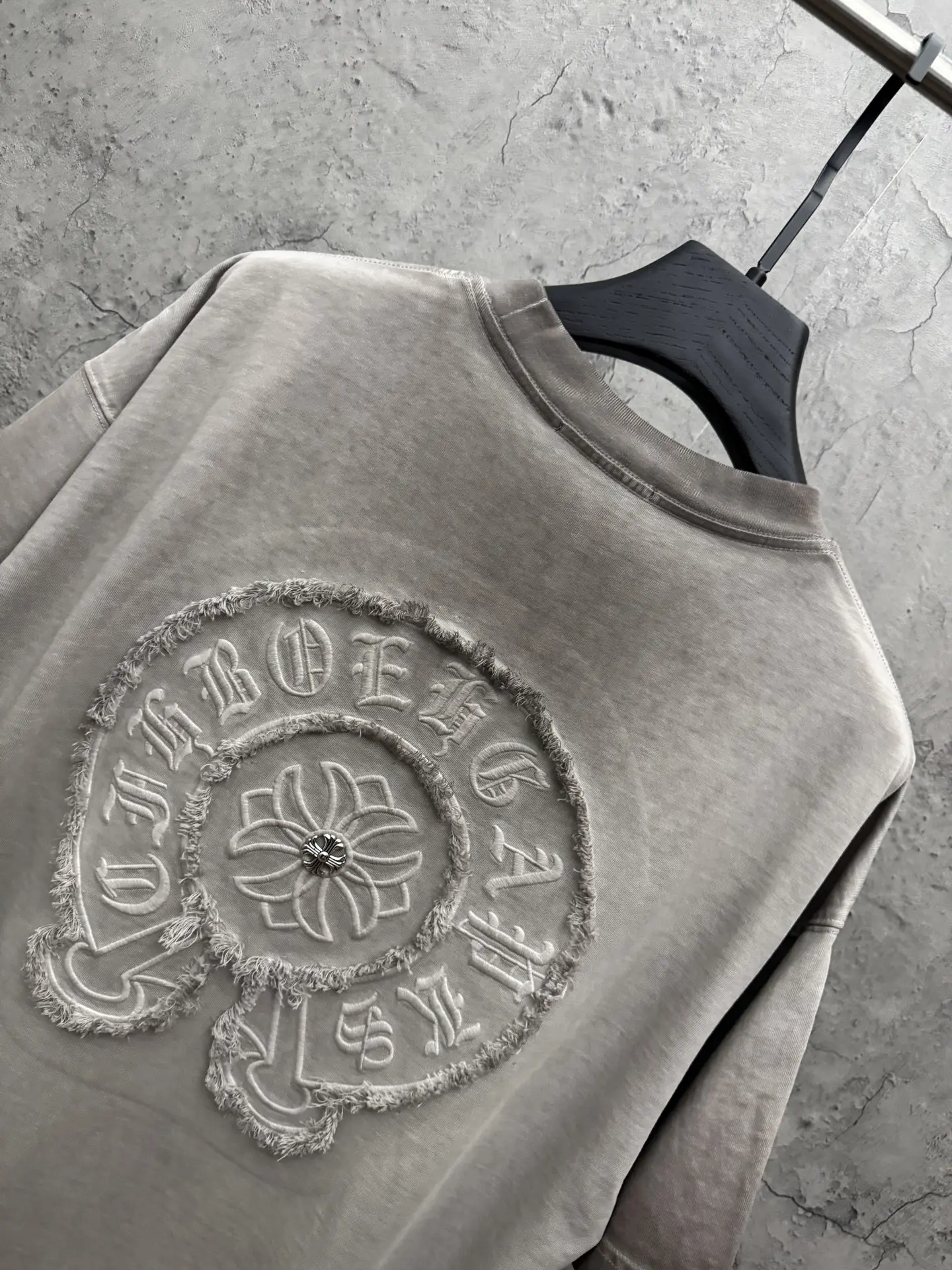 Embroidered Washed Cotton T-Shirt D17513959 — view 4