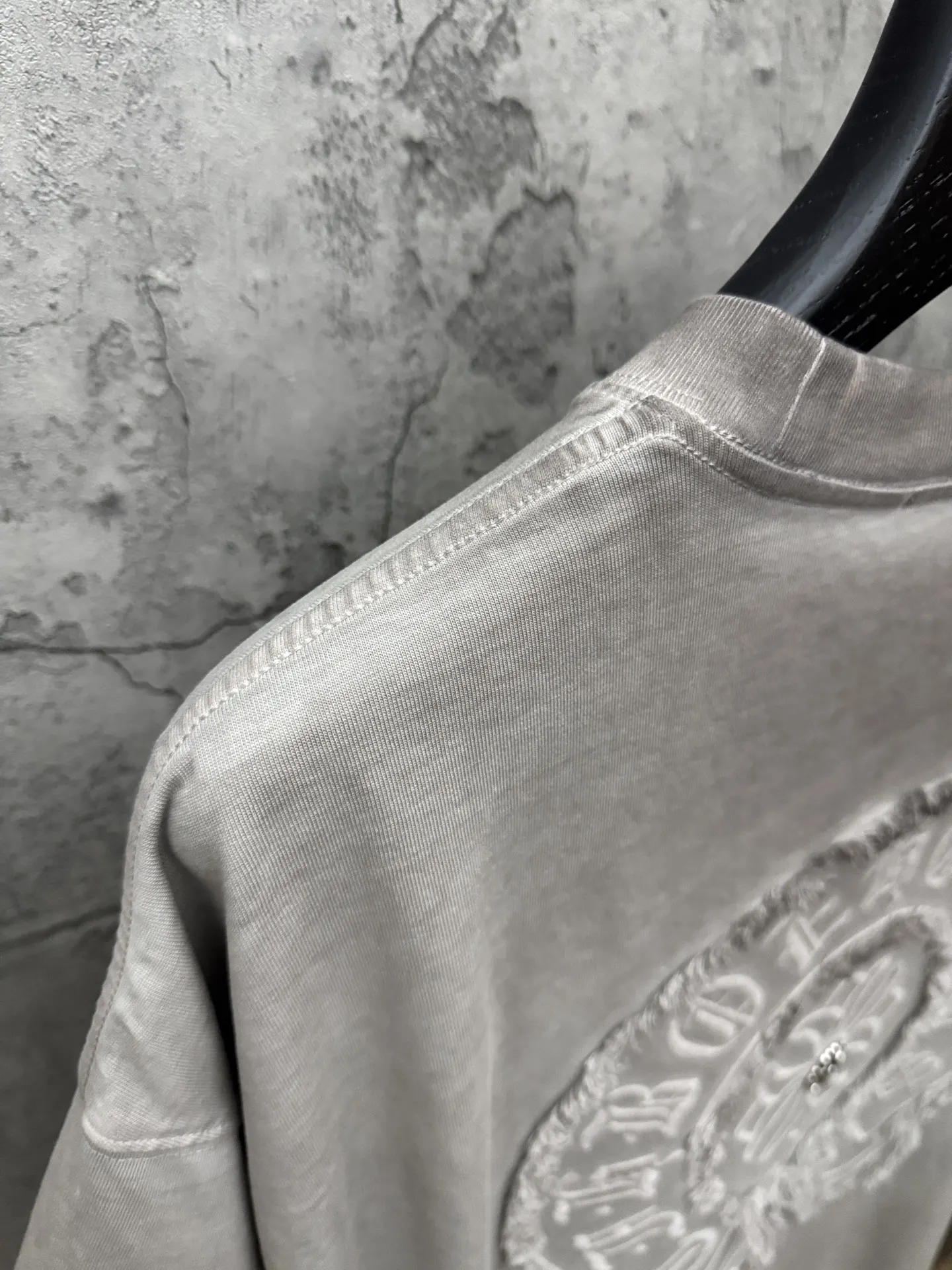 Embroidered Washed Cotton T-Shirt D17513959 — view 9