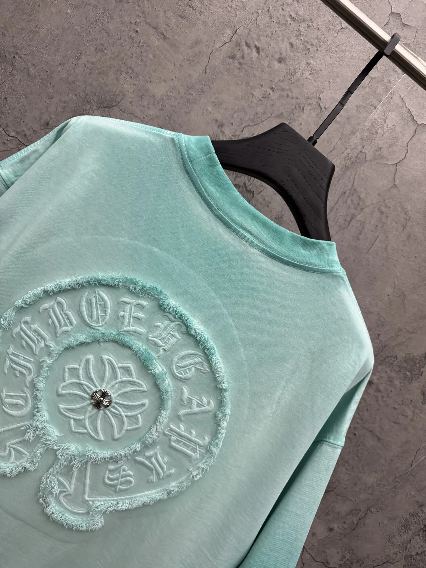Embroidered Washed Cotton T-Shirt D17513962 — view 4