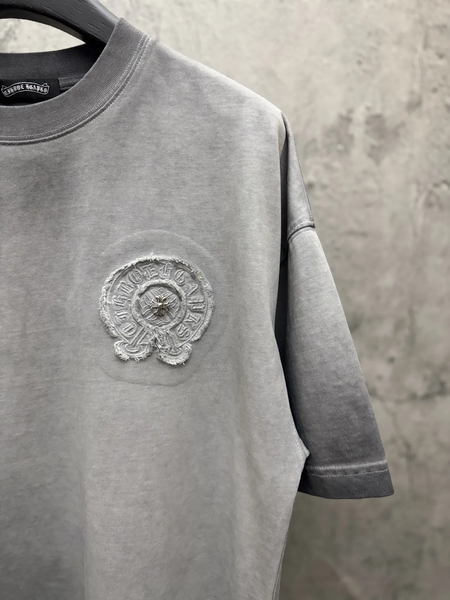Embroidered Washed Cotton T-Shirt D17513961 — view 5