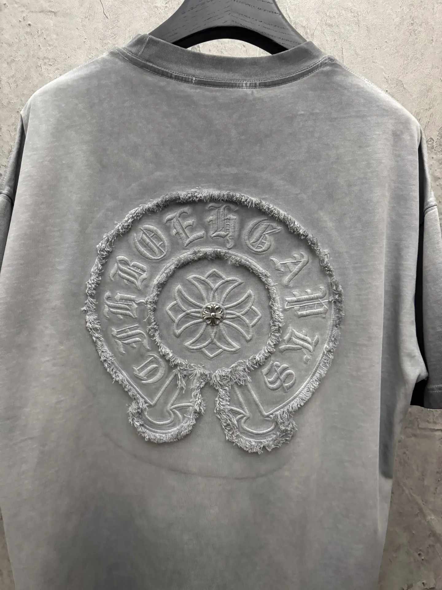 Embroidered Washed Cotton T-Shirt D17513961 — view 7
