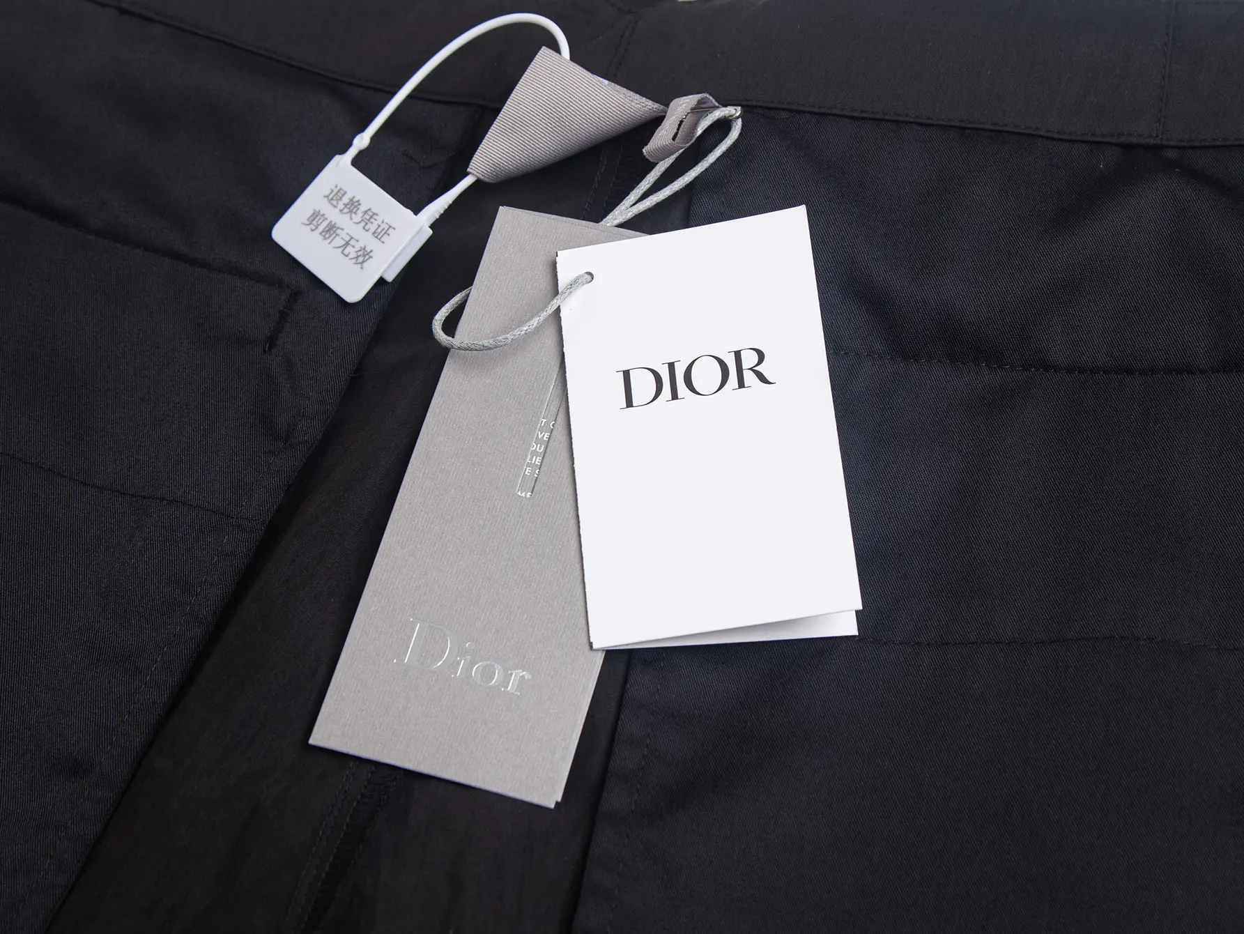 Logo-Embellished Cotton Cargo Shorts D17515882 — view 11