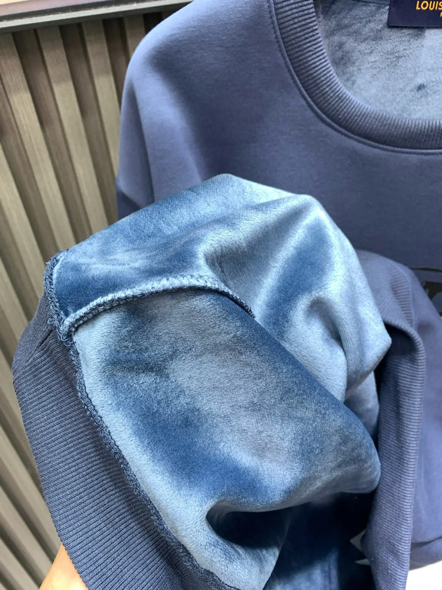 Graphic Print Fleece-Lined Sweatshirt D17514132 — view 10