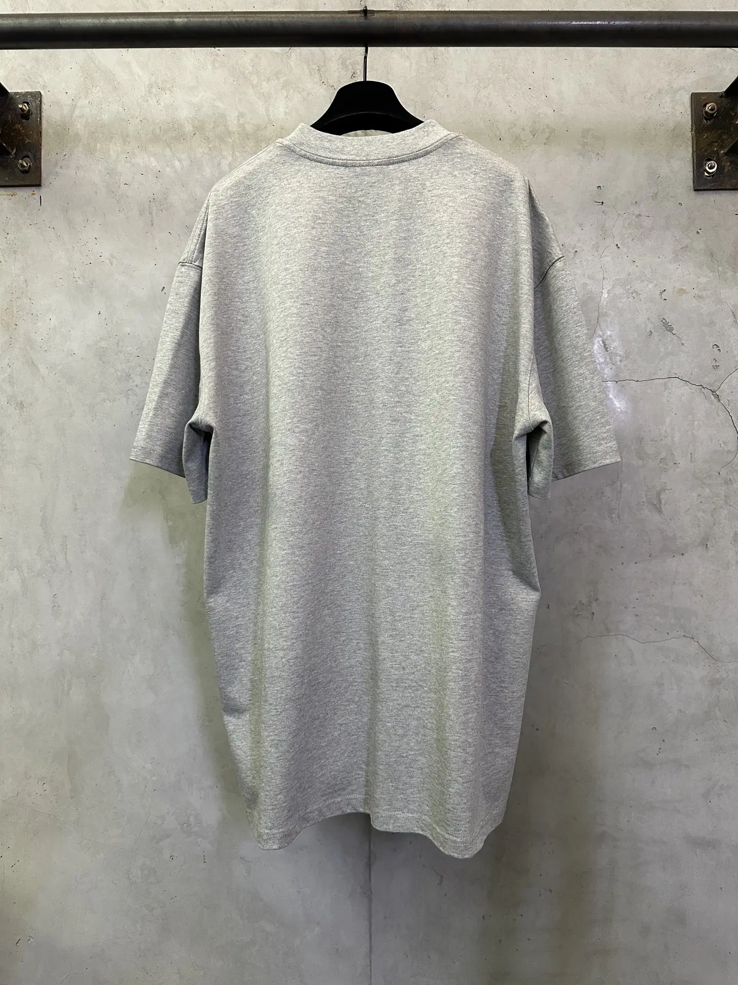 Cursive Logo Flocked Cotton T-Shirt D17511561 — view 2