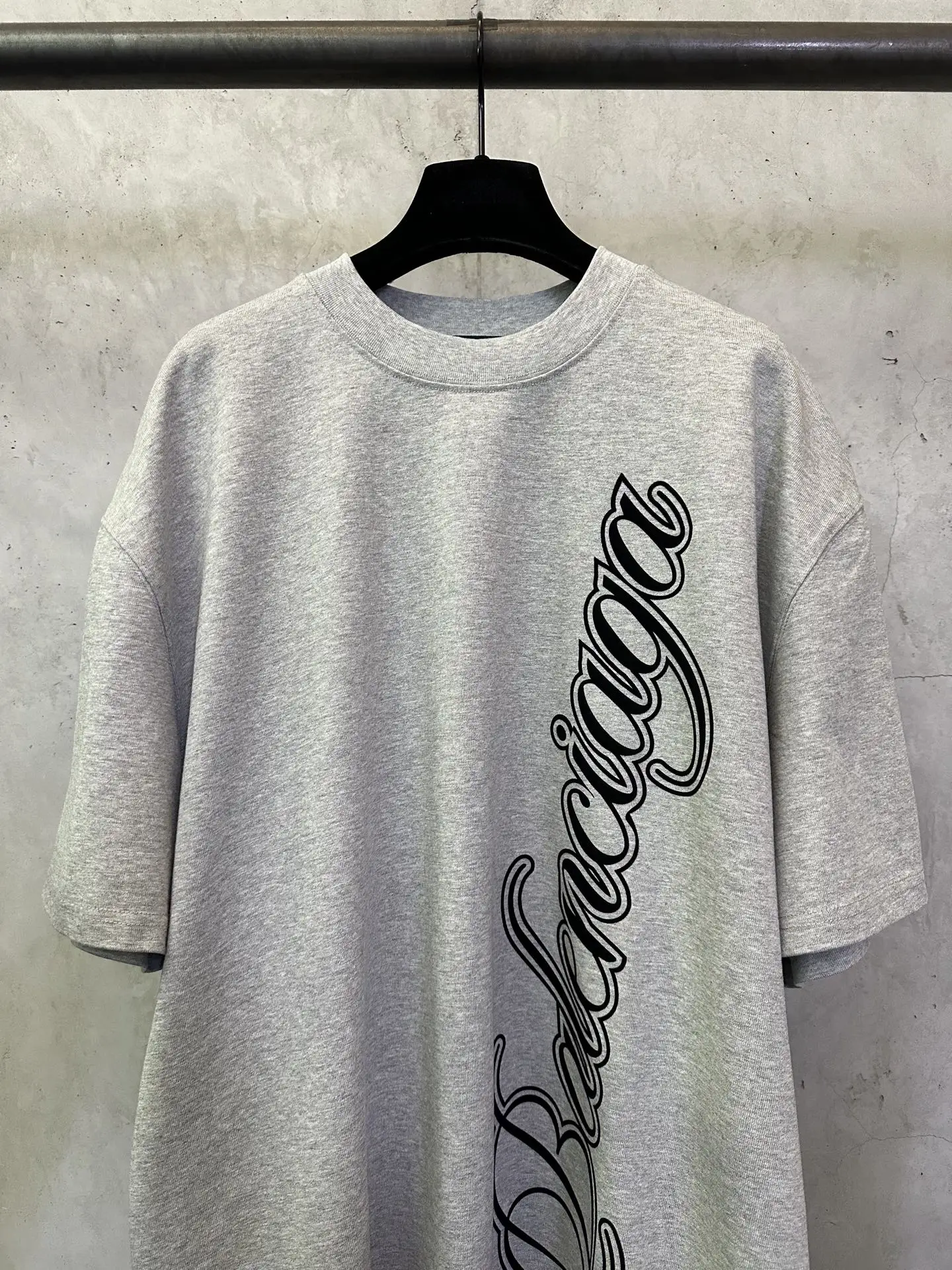 Cursive Logo Flocked Cotton T-Shirt D17511561 — view 3
