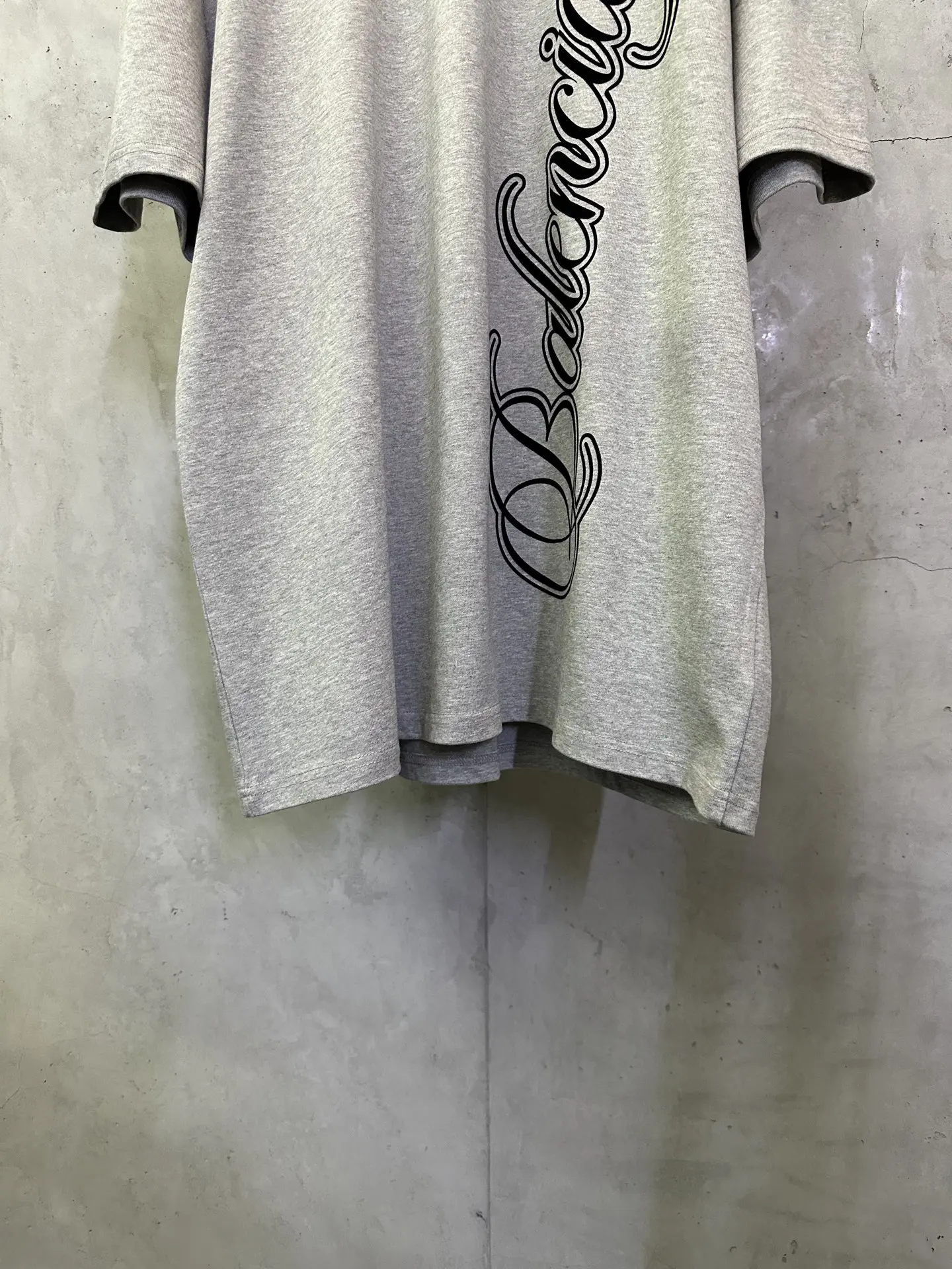 Cursive Logo Flocked Cotton T-Shirt D17511561 — view 4