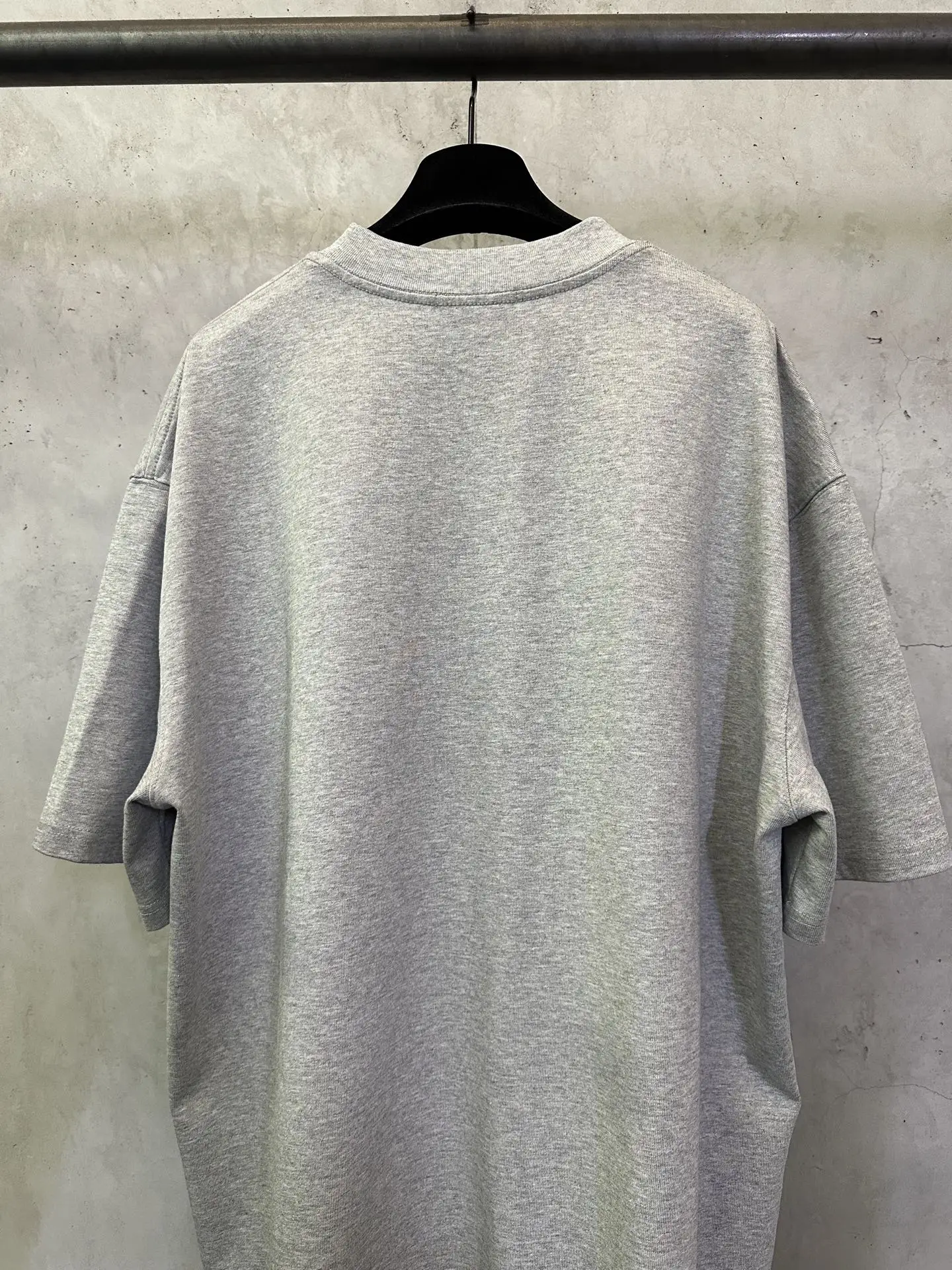 Cursive Logo Flocked Cotton T-Shirt D17511561 — view 5