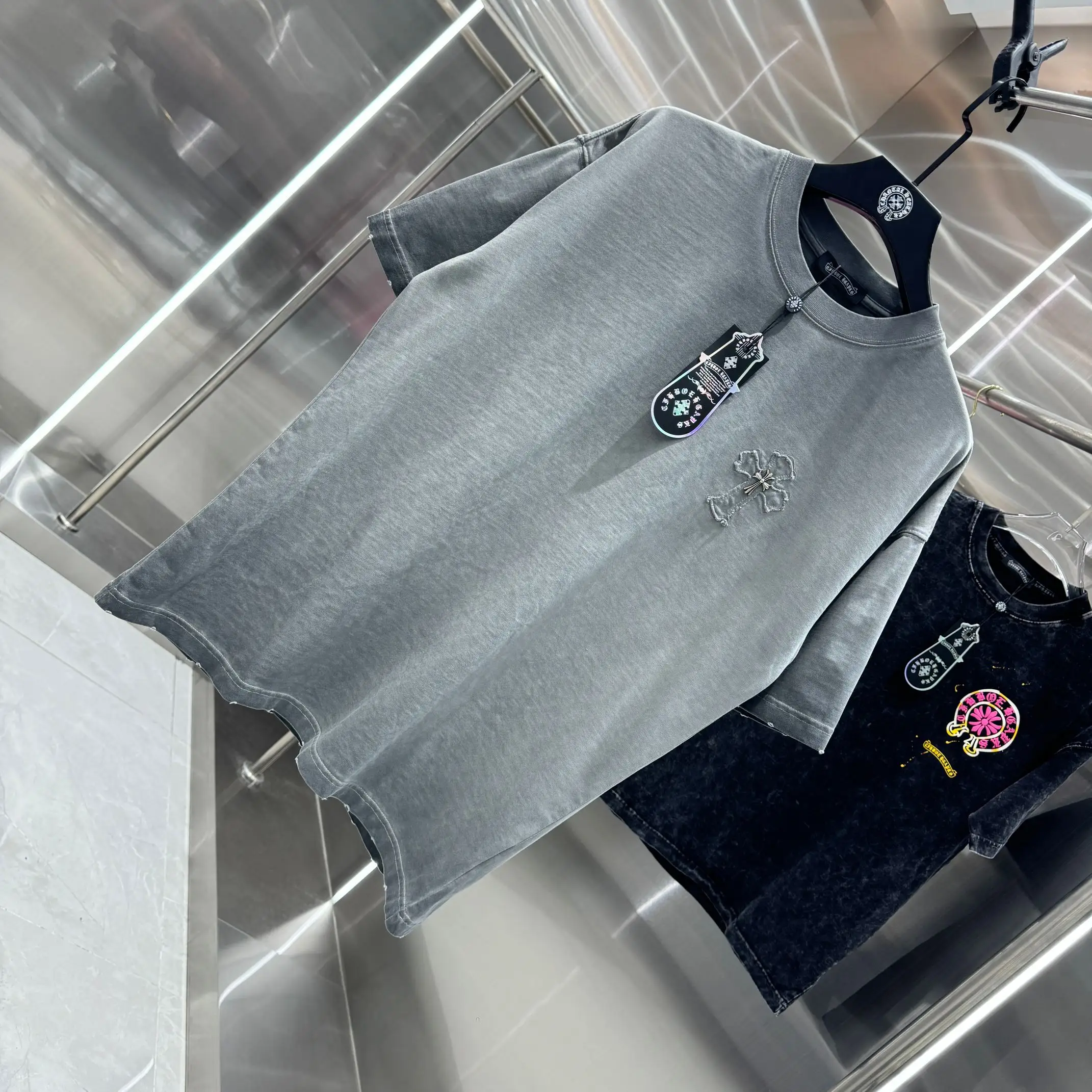 Embroidered Acid-Wash Cotton T-Shirt D18013832 — view 3