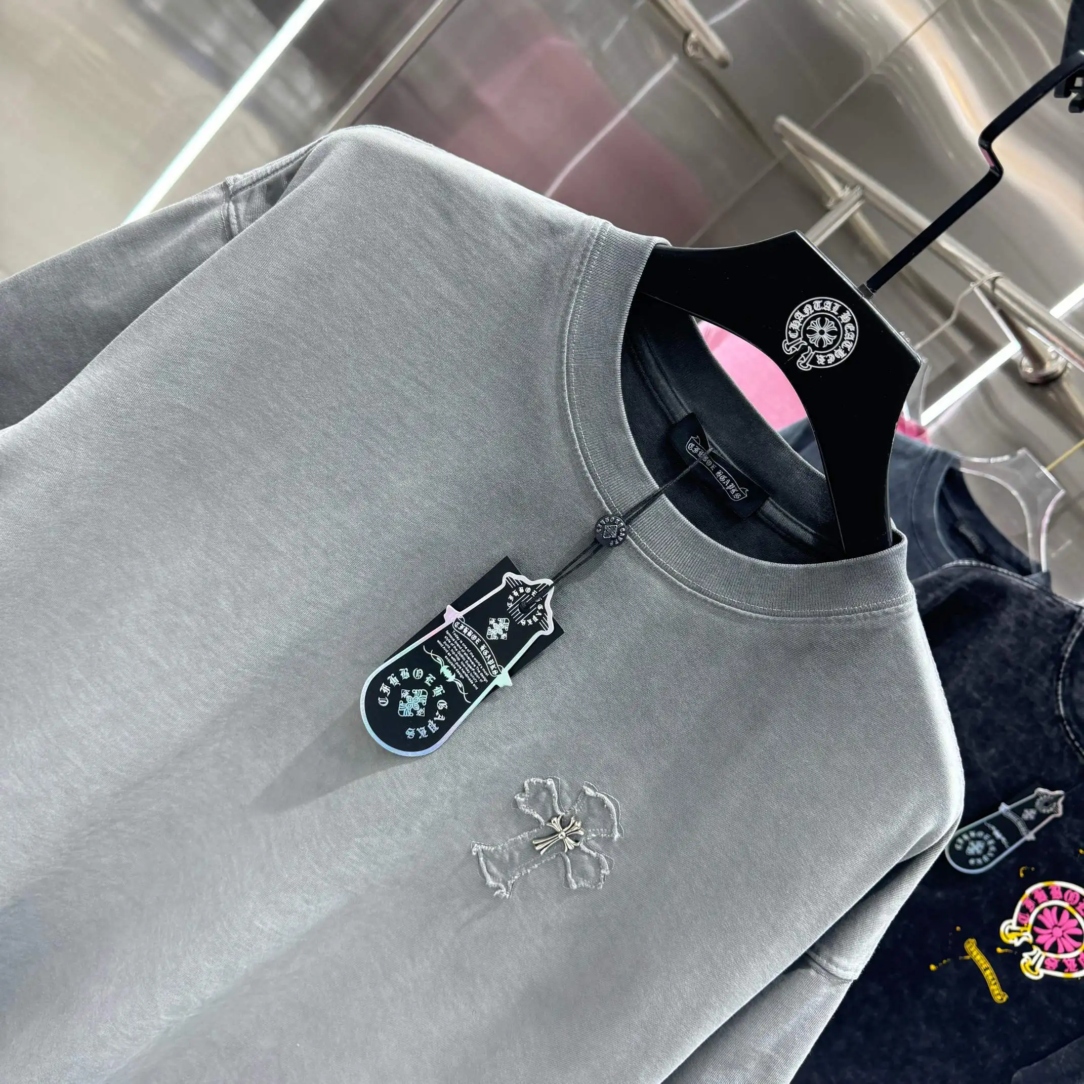 Embroidered Acid-Wash Cotton T-Shirt D18013832 — view 4