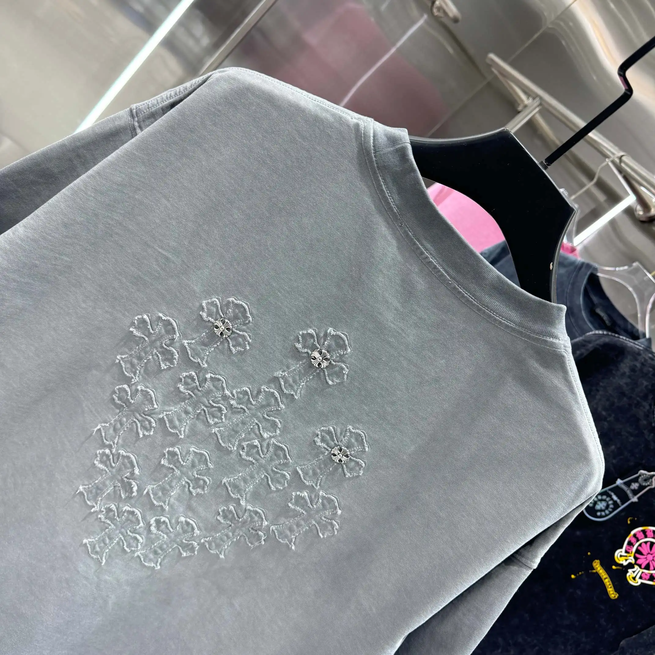 Embroidered Acid-Wash Cotton T-Shirt D18013832 — view 5