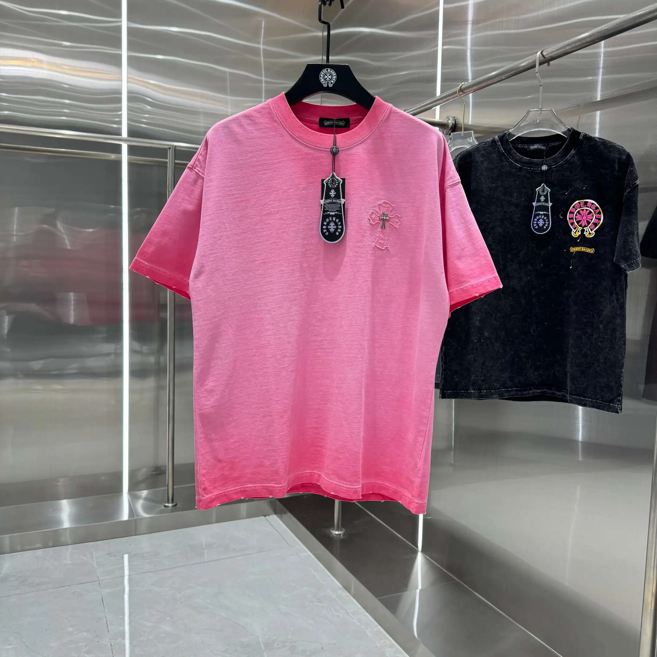 Washed Embroidered Patch T-Shirt D18013829