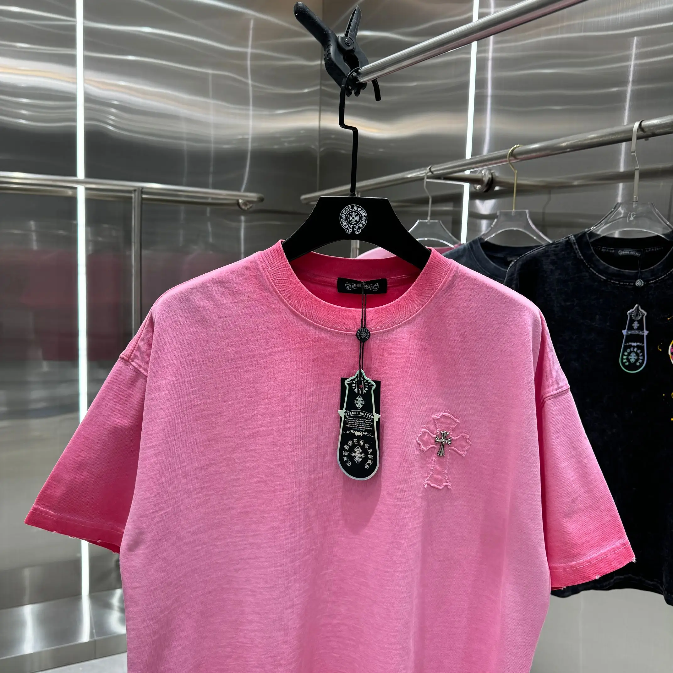 Washed Embroidered Patch T-Shirt D18013829 — view 6