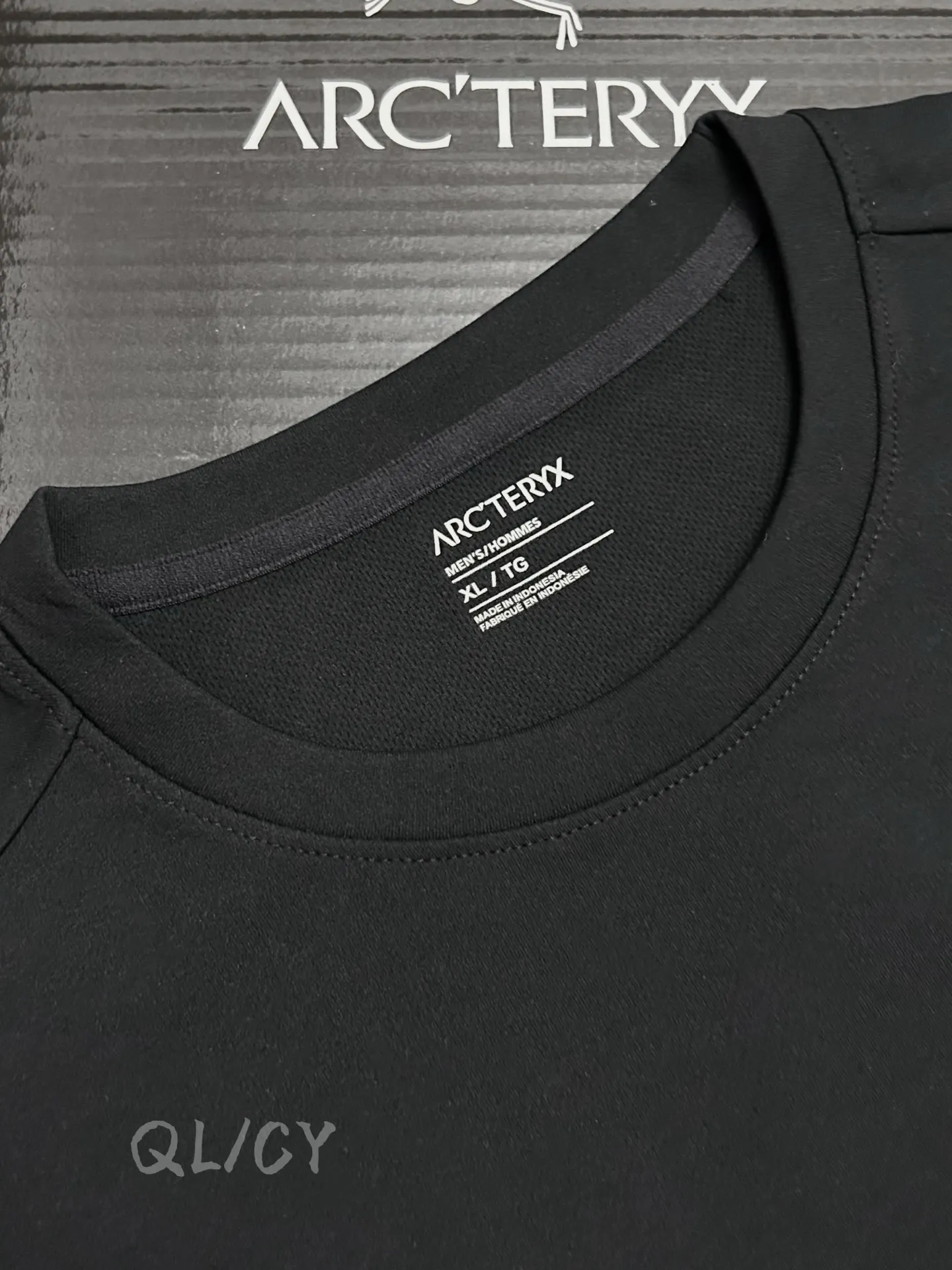Ionia Merino Wool Long-Sleeve T-Shirt D18019679 — view 7