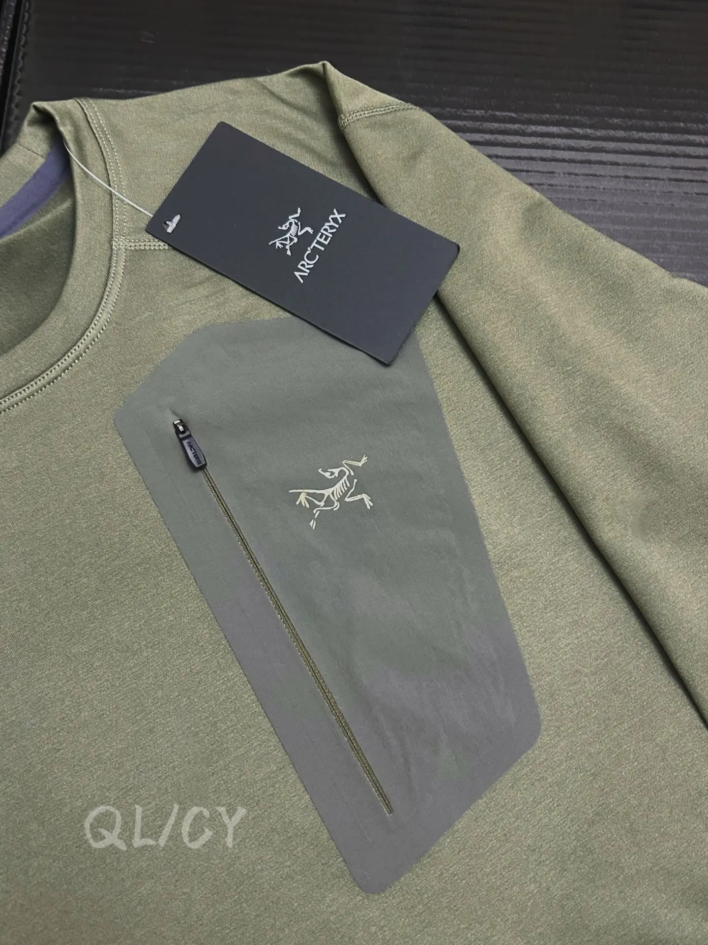 Rho LT Crew-Neck Fleece Base Layer D18019677 — view 2