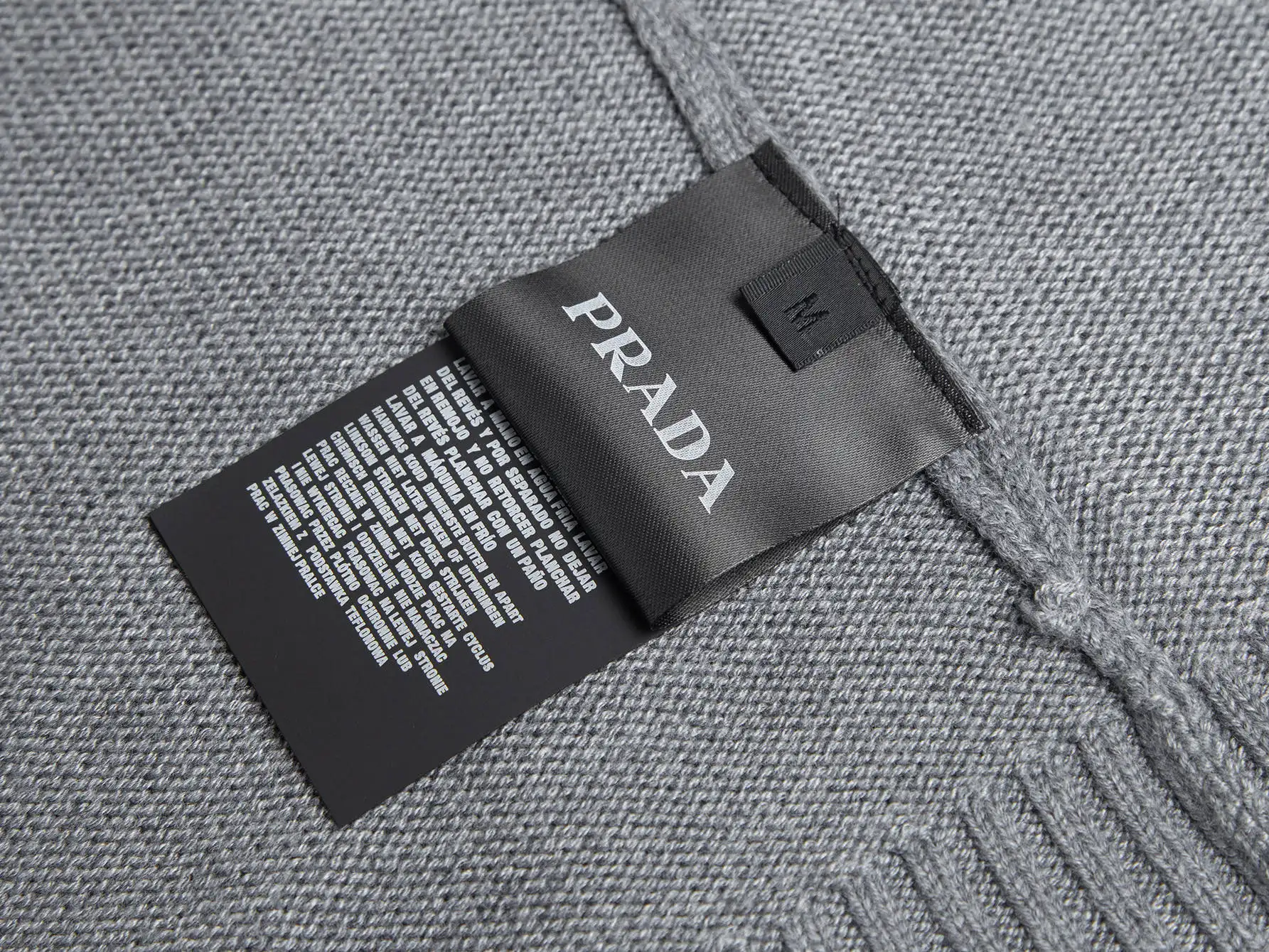 Logo-Plaque Half-Zip Wool Sweater D18016041 — view 6