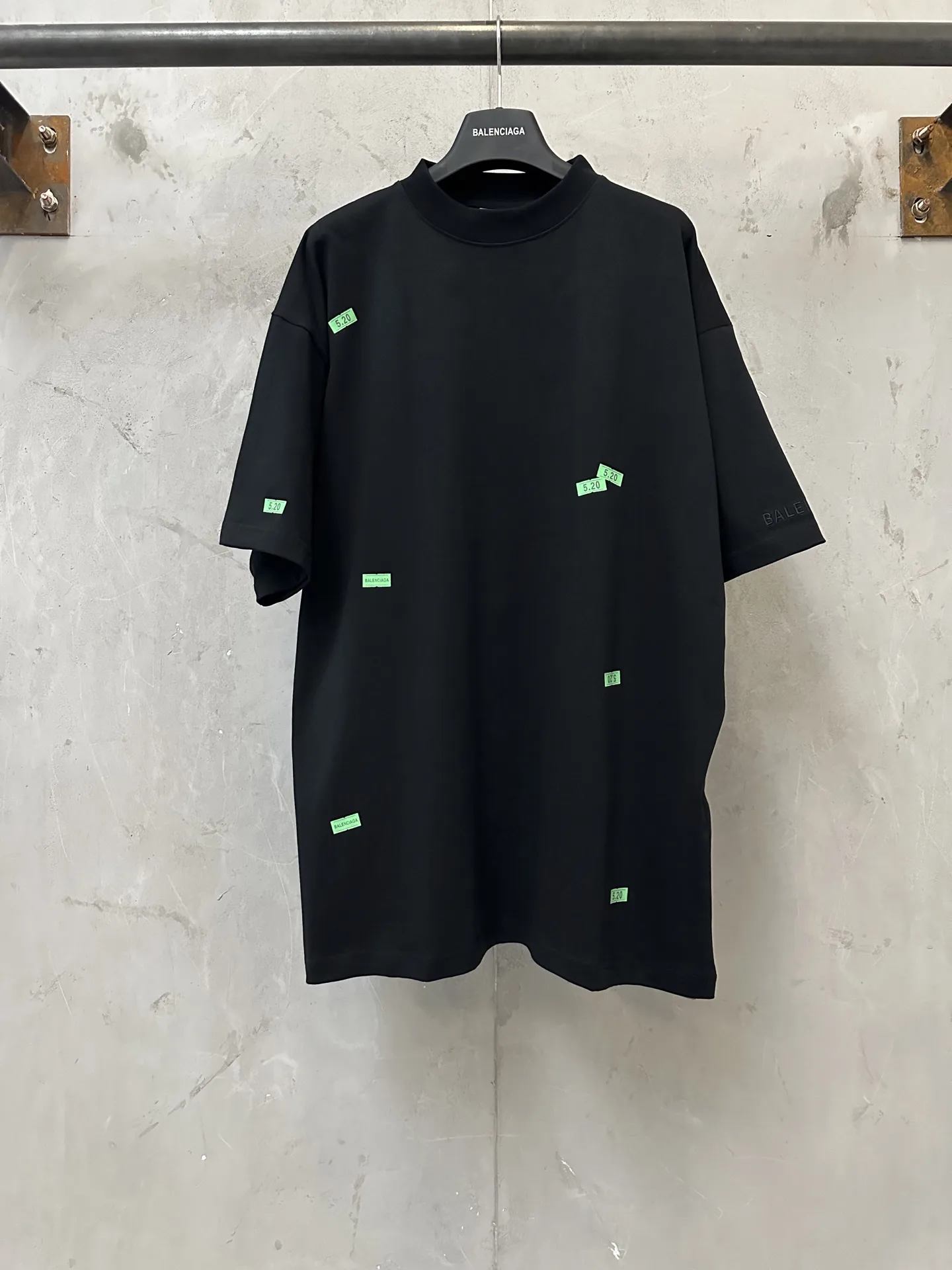 520 Limited Edition Oversized T-Shirt D18011345
