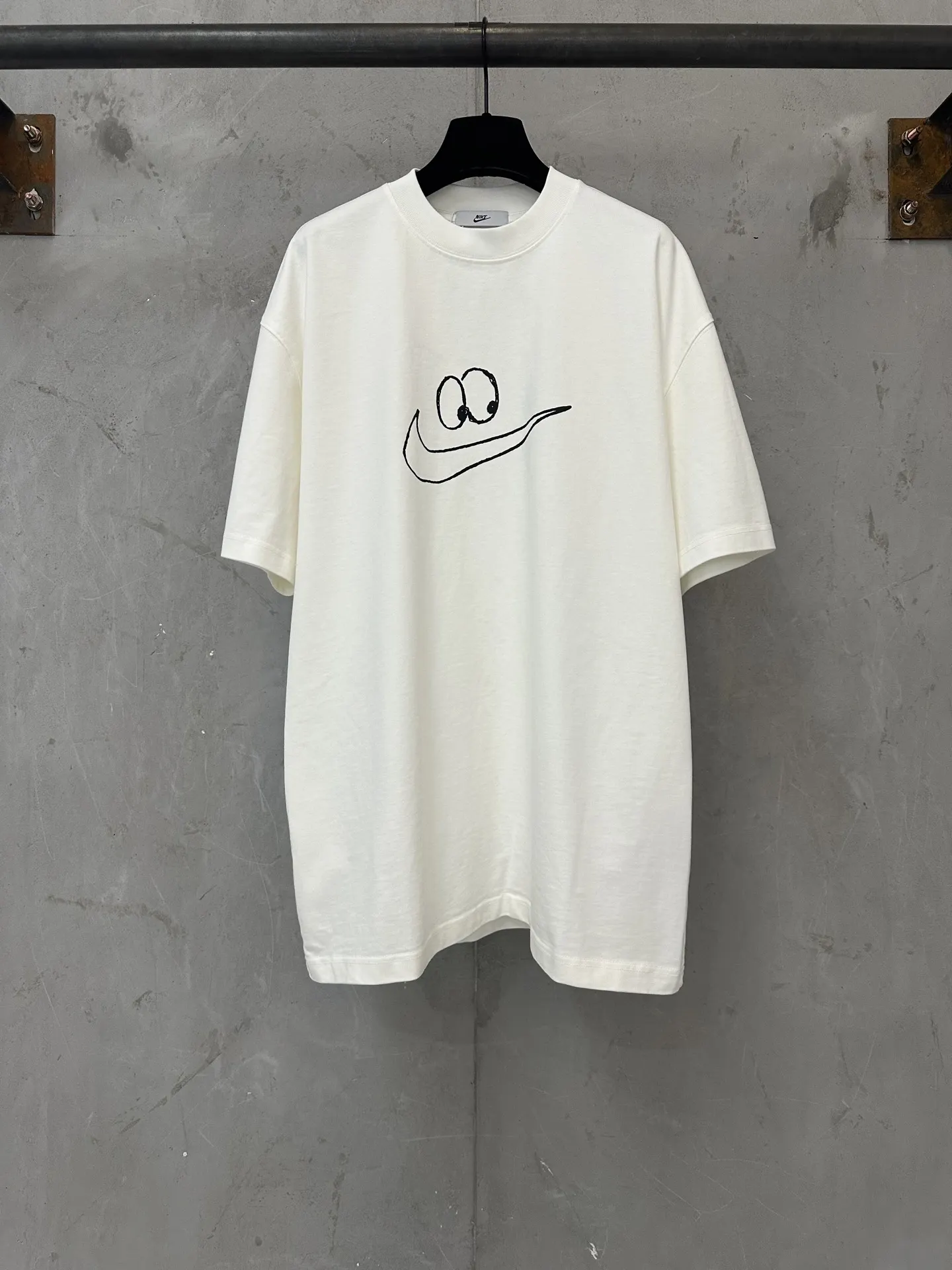Nike by You Hand-Drawn Graphic T-Shirt D18011354