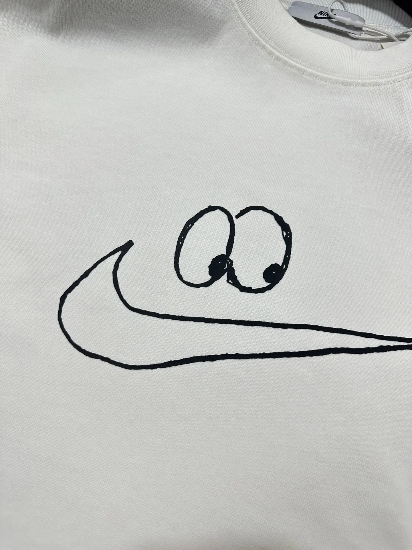 Nike by You Hand-Drawn Graphic T-Shirt D18011354 — view 6