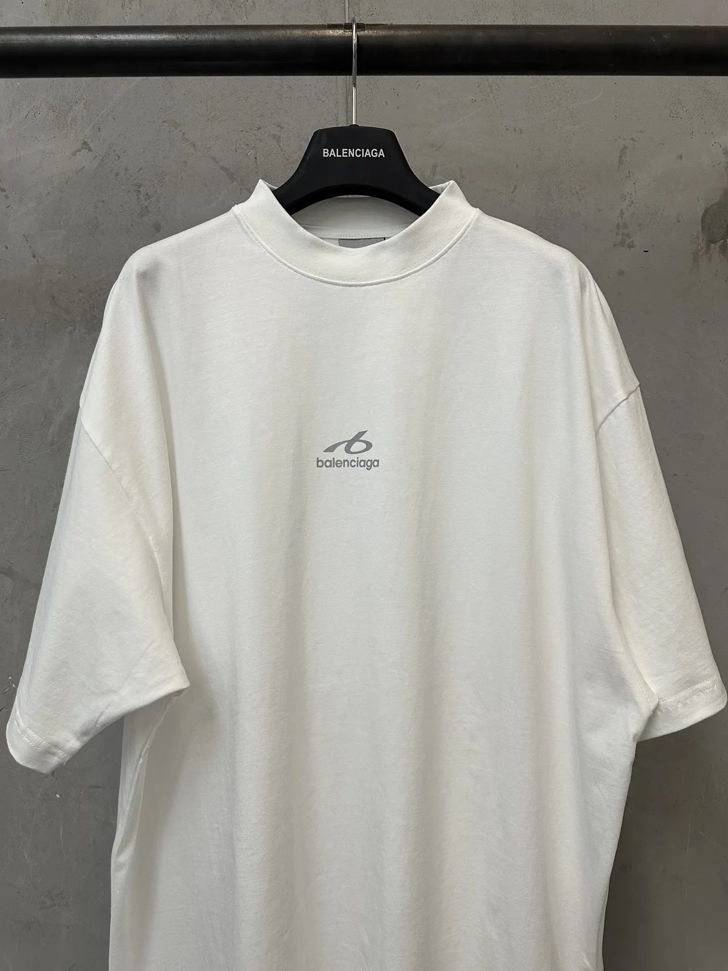 Reflective Logo Oversized T-Shirt D18511182 — view 3