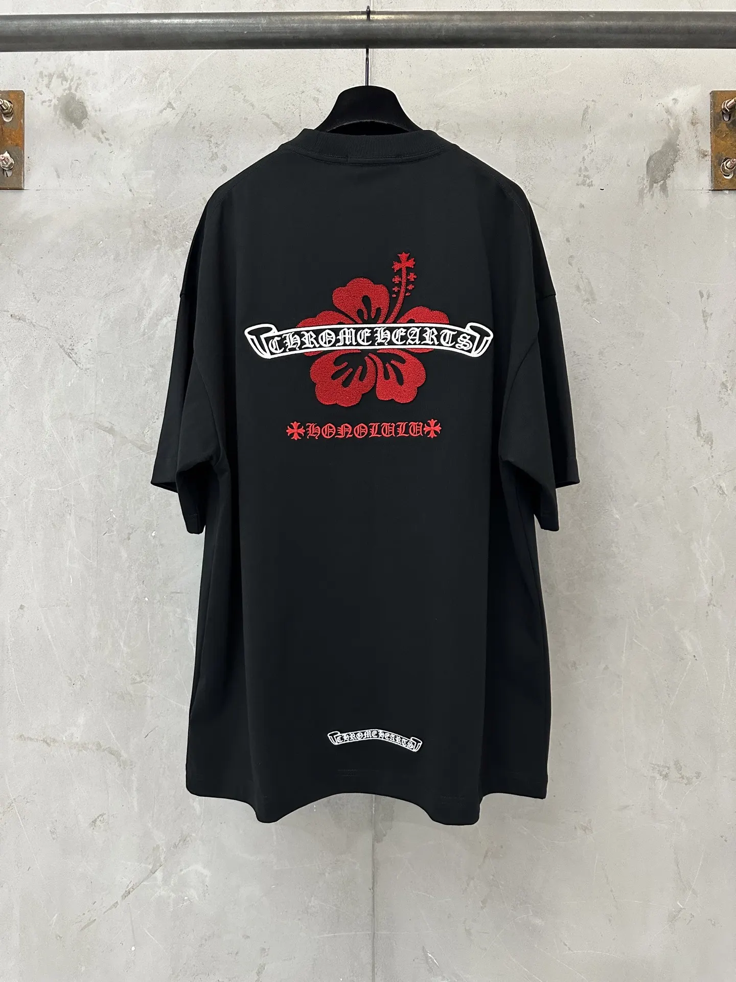 Embroidered Hibiscus Logo Cotton T-Shirt D19011548 — view 2