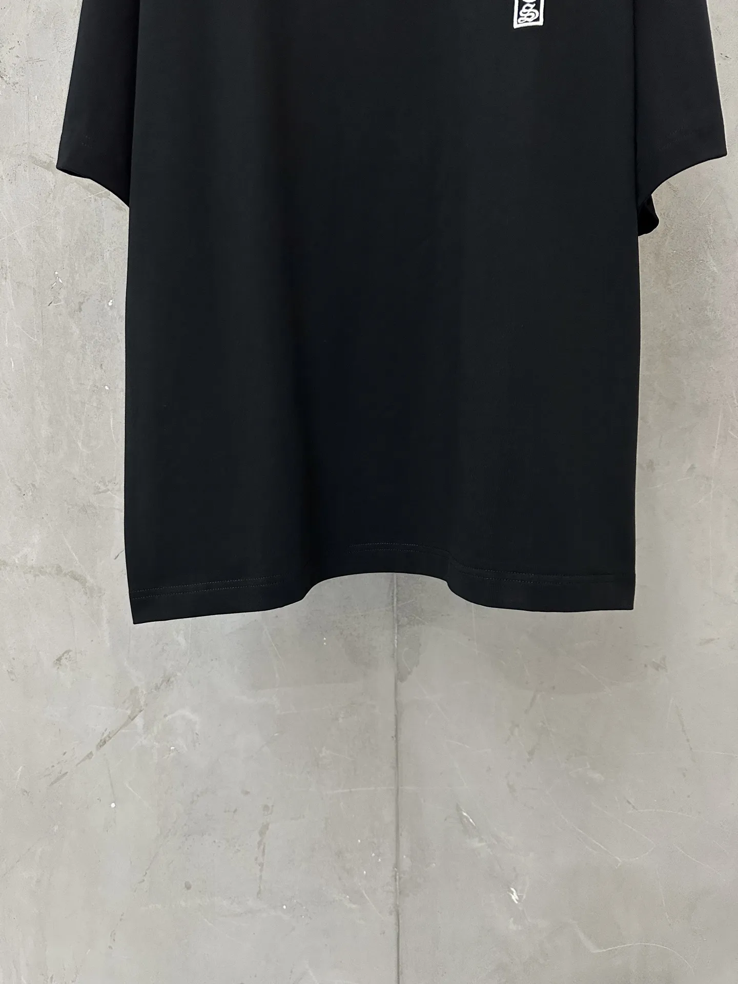 Embroidered Hibiscus Logo Cotton T-Shirt D19011548 — view 4