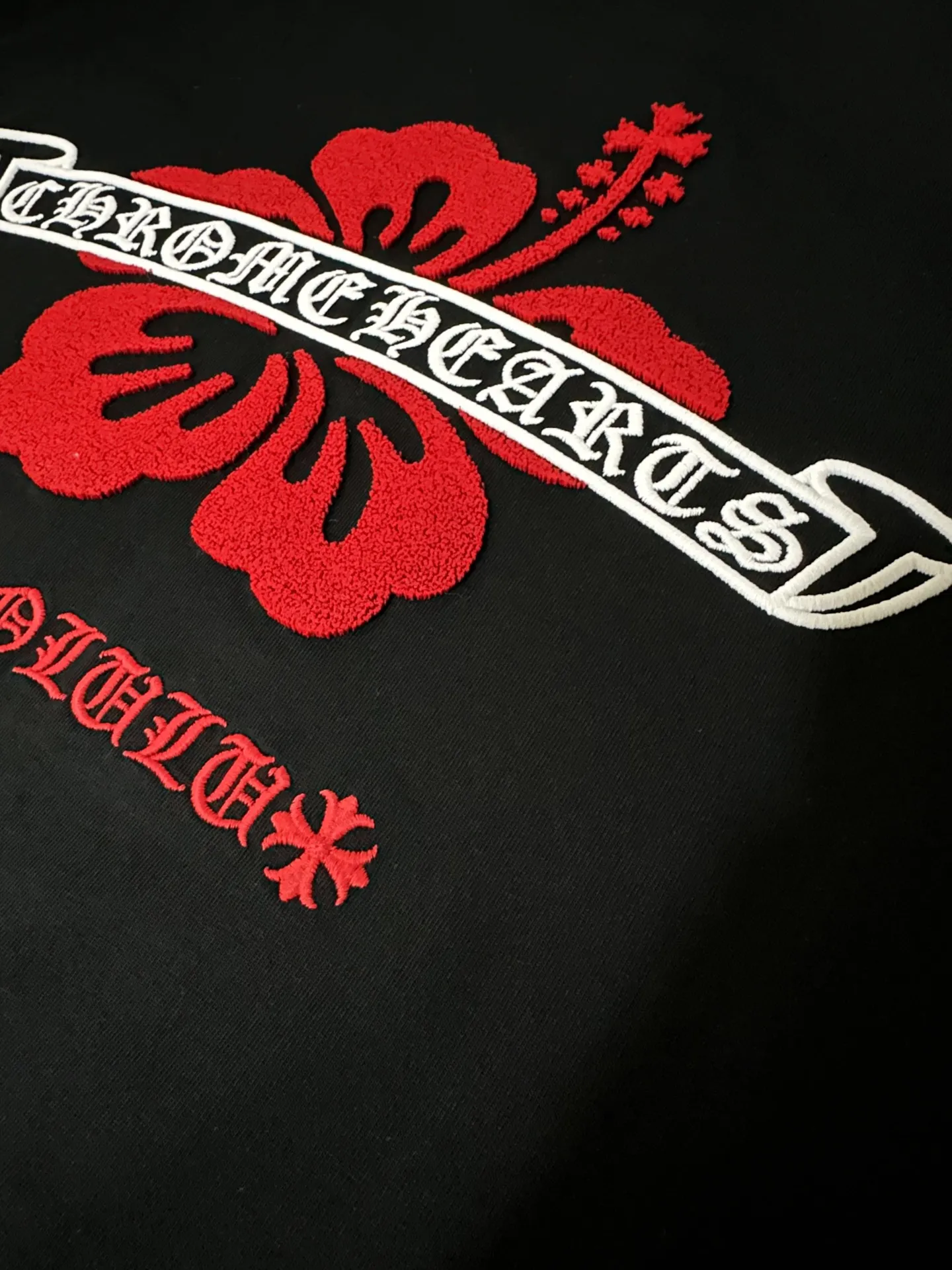 Embroidered Hibiscus Logo Cotton T-Shirt D19011548 — view 7