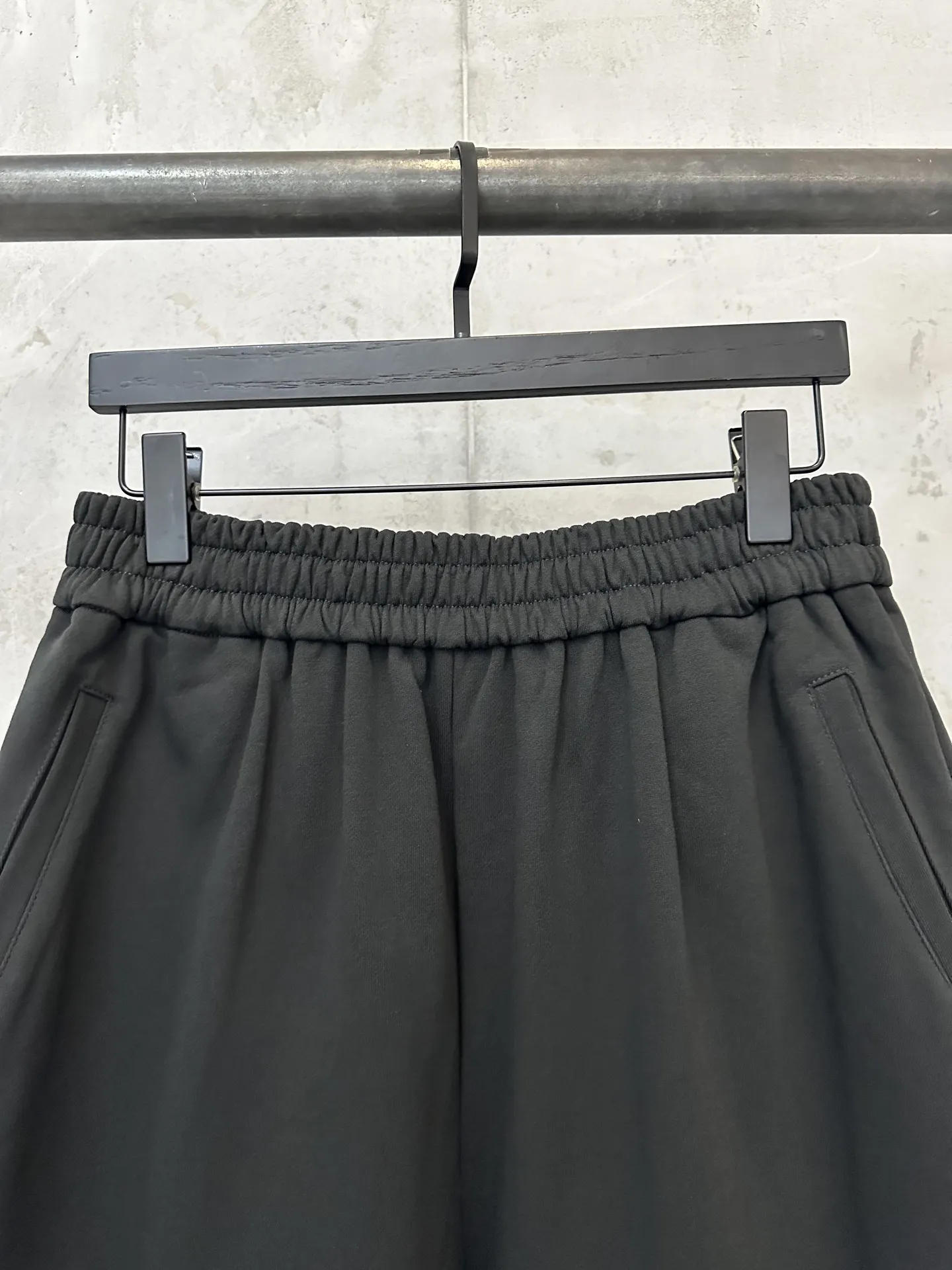 Logo Print Cotton-Jersey Shorts D19011350 — view 3