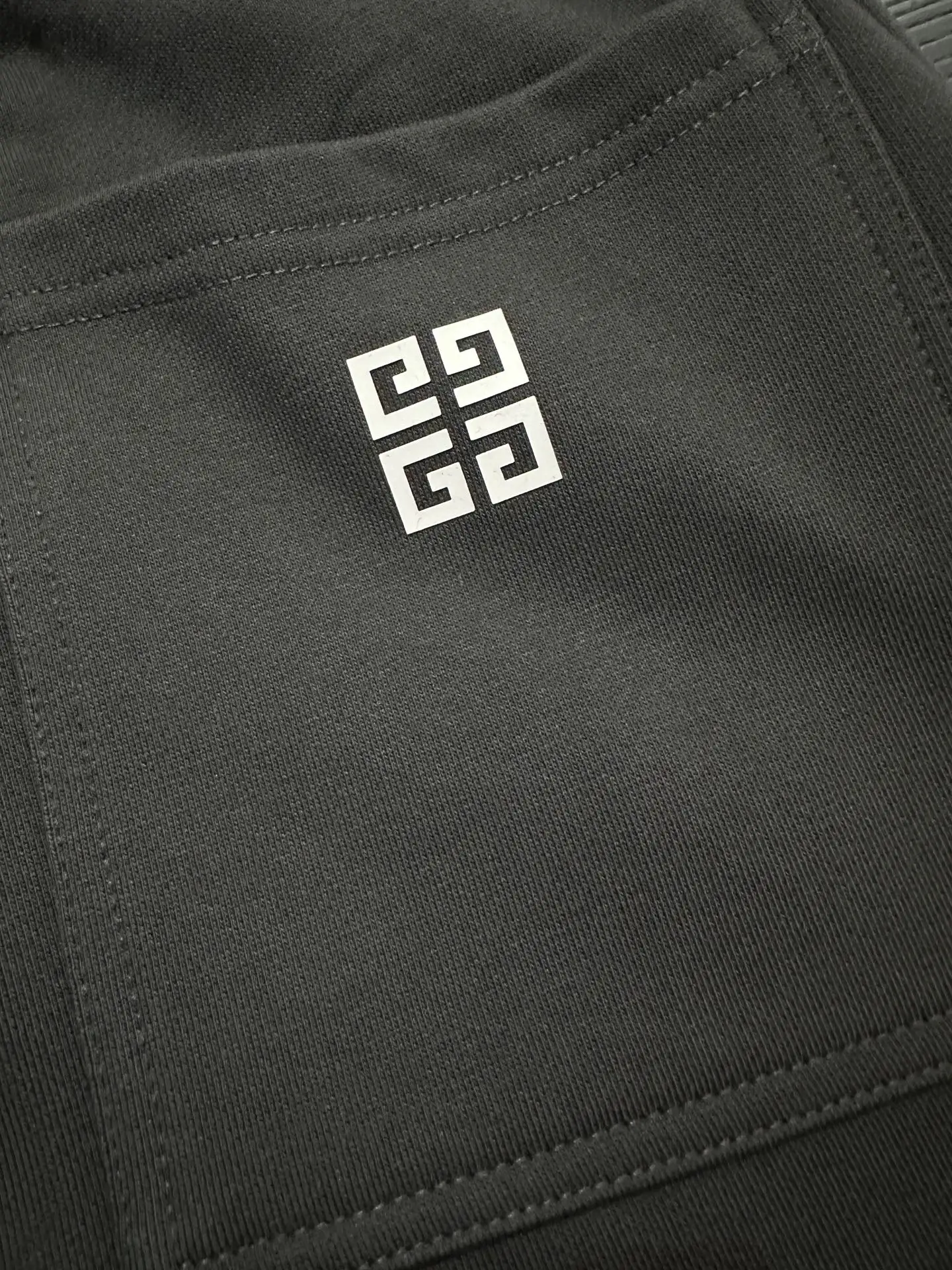 Logo Print Cotton-Jersey Shorts D19011350 — view 8