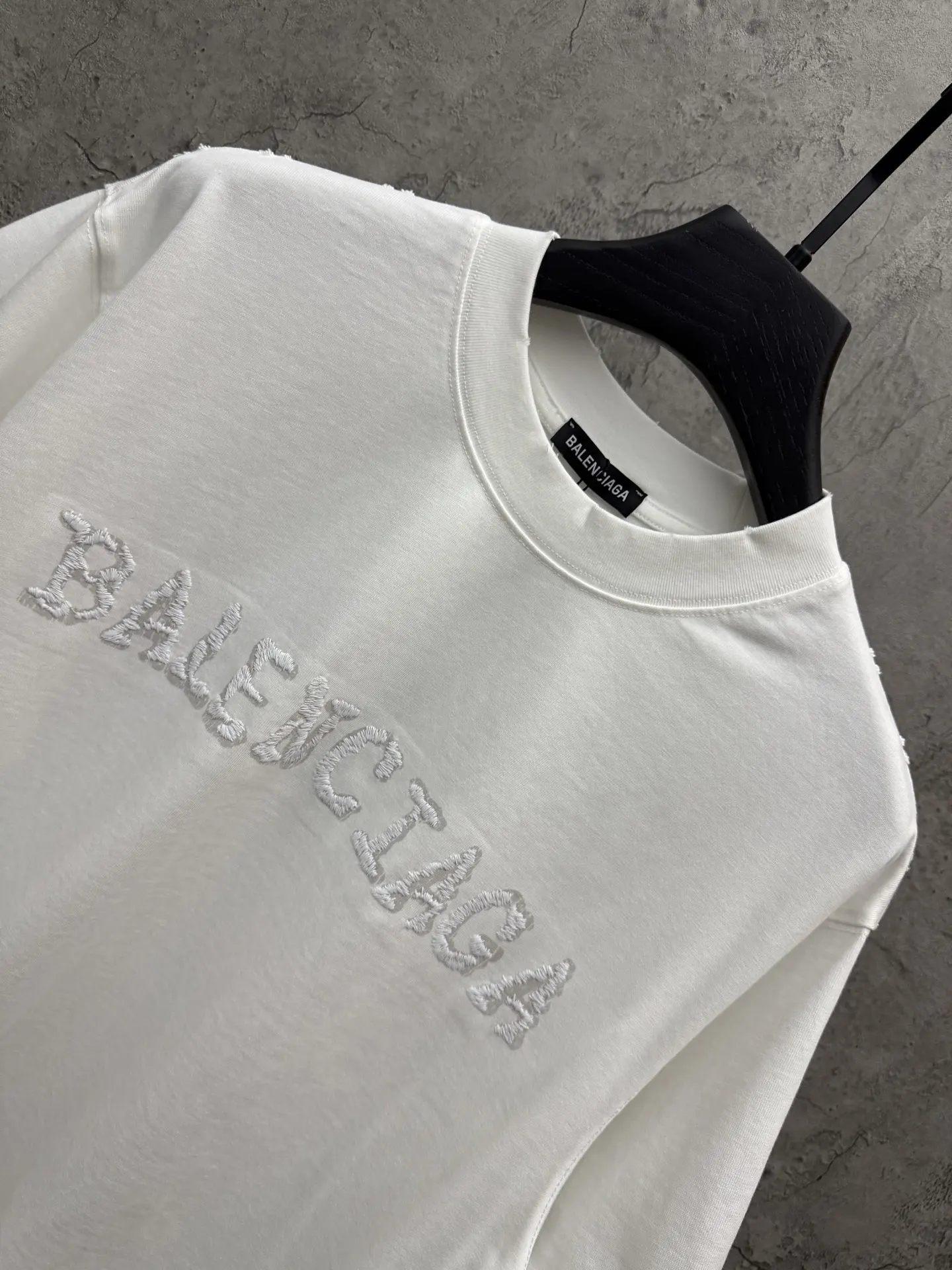 Embroidered Logo Fringe Cotton T-Shirt D19013868 — view 3