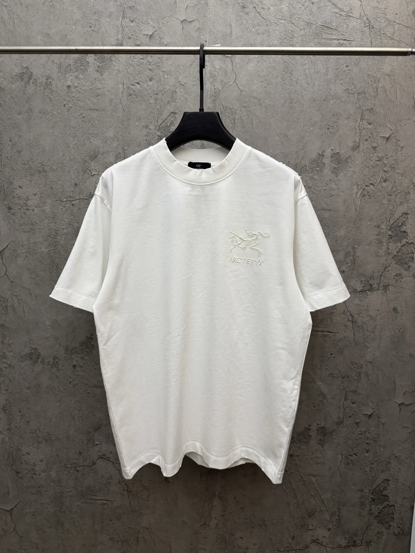Embroidered UV-Reactive Cotton T-Shirt D19013870