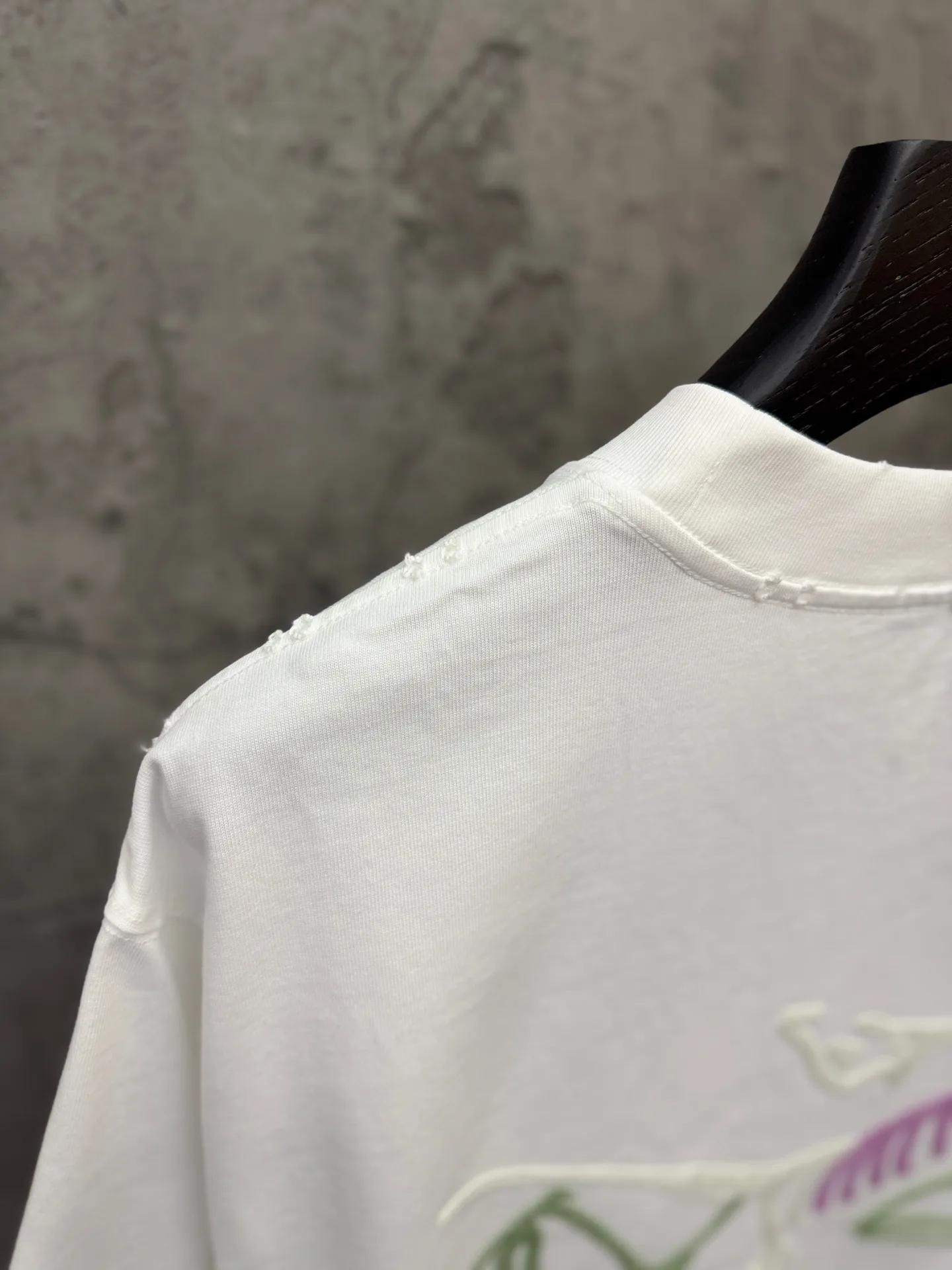 Embroidered UV-Reactive Cotton T-Shirt D19013870 — view 9