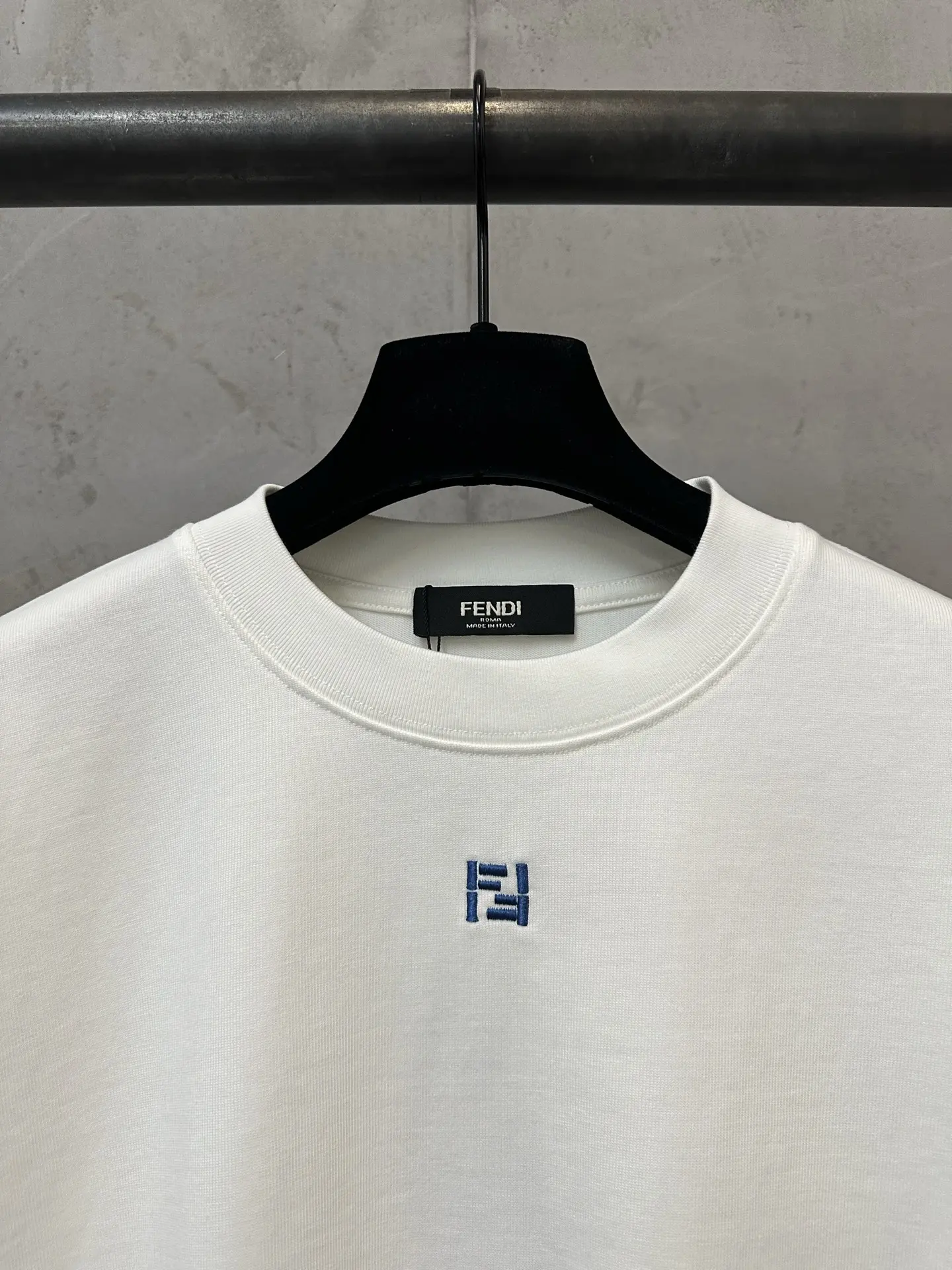 FF Logo Embroidered Heavyweight Cotton T-Shirt D19011167 — view 5